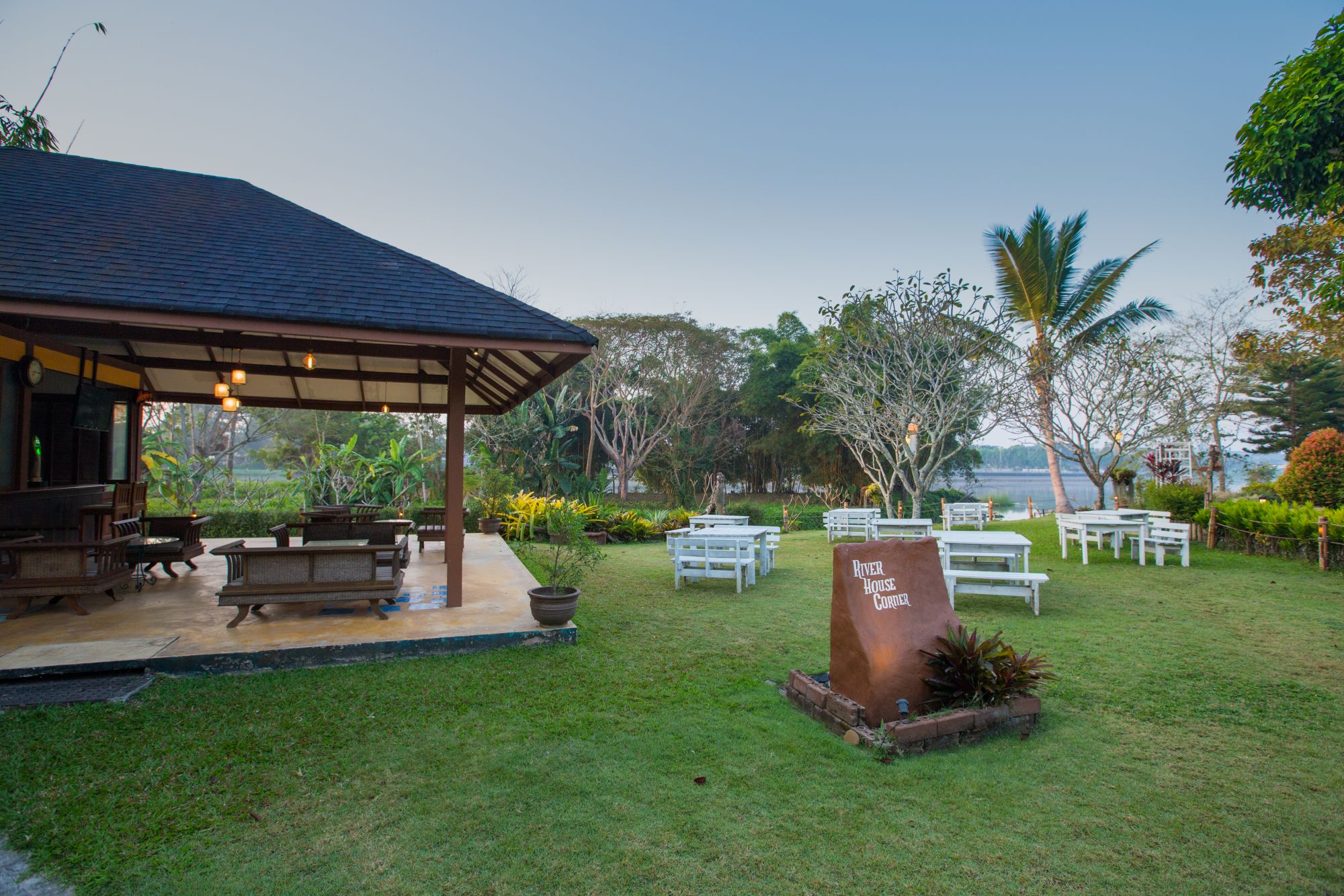 Imperial River House in Chiang Rai: Riverhouse Corner