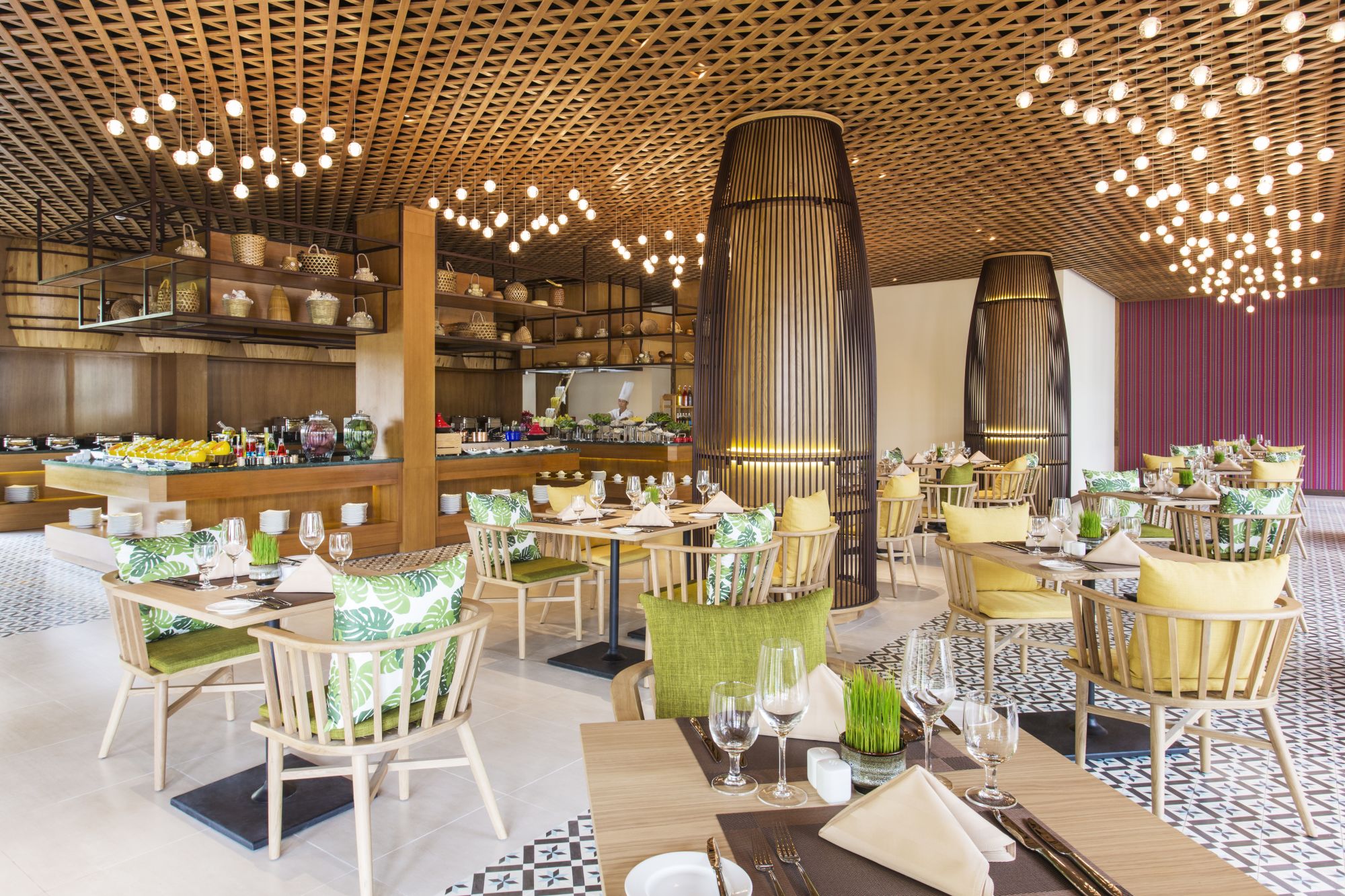 Dusit Princess Moonrise Beach Resort à Phu Quoc: Palm Tree Restaurant