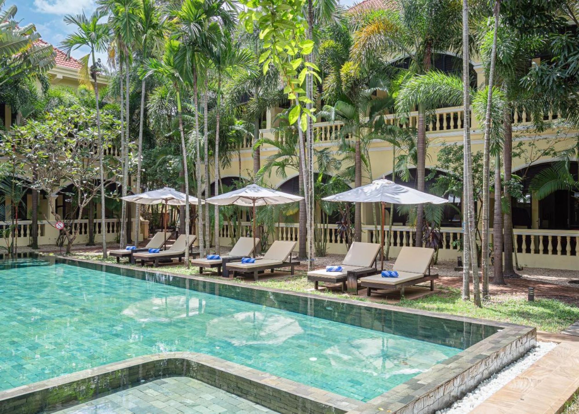 Pavillon d'Orient in Siem Reap: Swimming pool