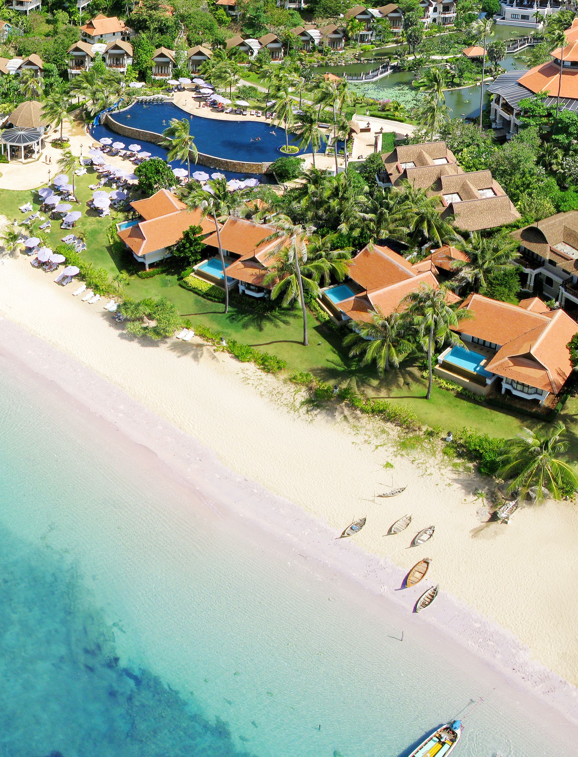 Rawi Warin Resort & Spa in Ko Lanta: Beach