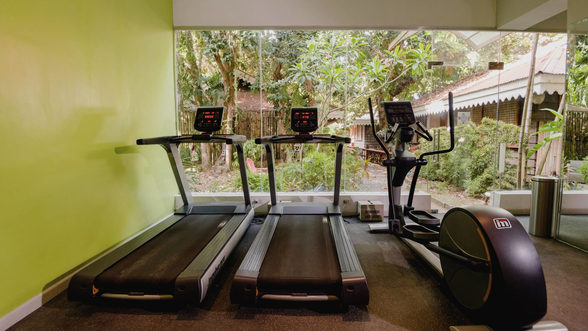 Costabella Tropical Beach Hotel à Cebu: Gym