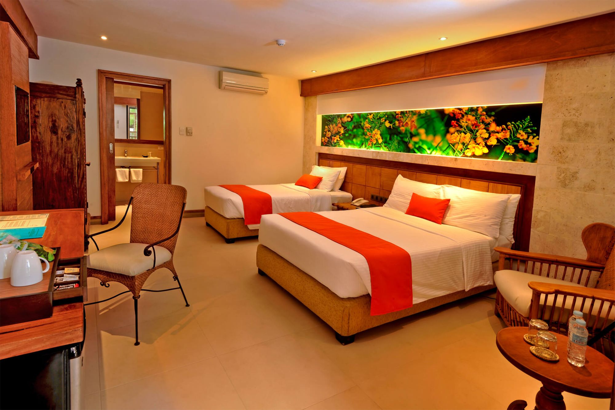 Costabella Tropical Beach Hotel à Cebu: Deluxe Poolside