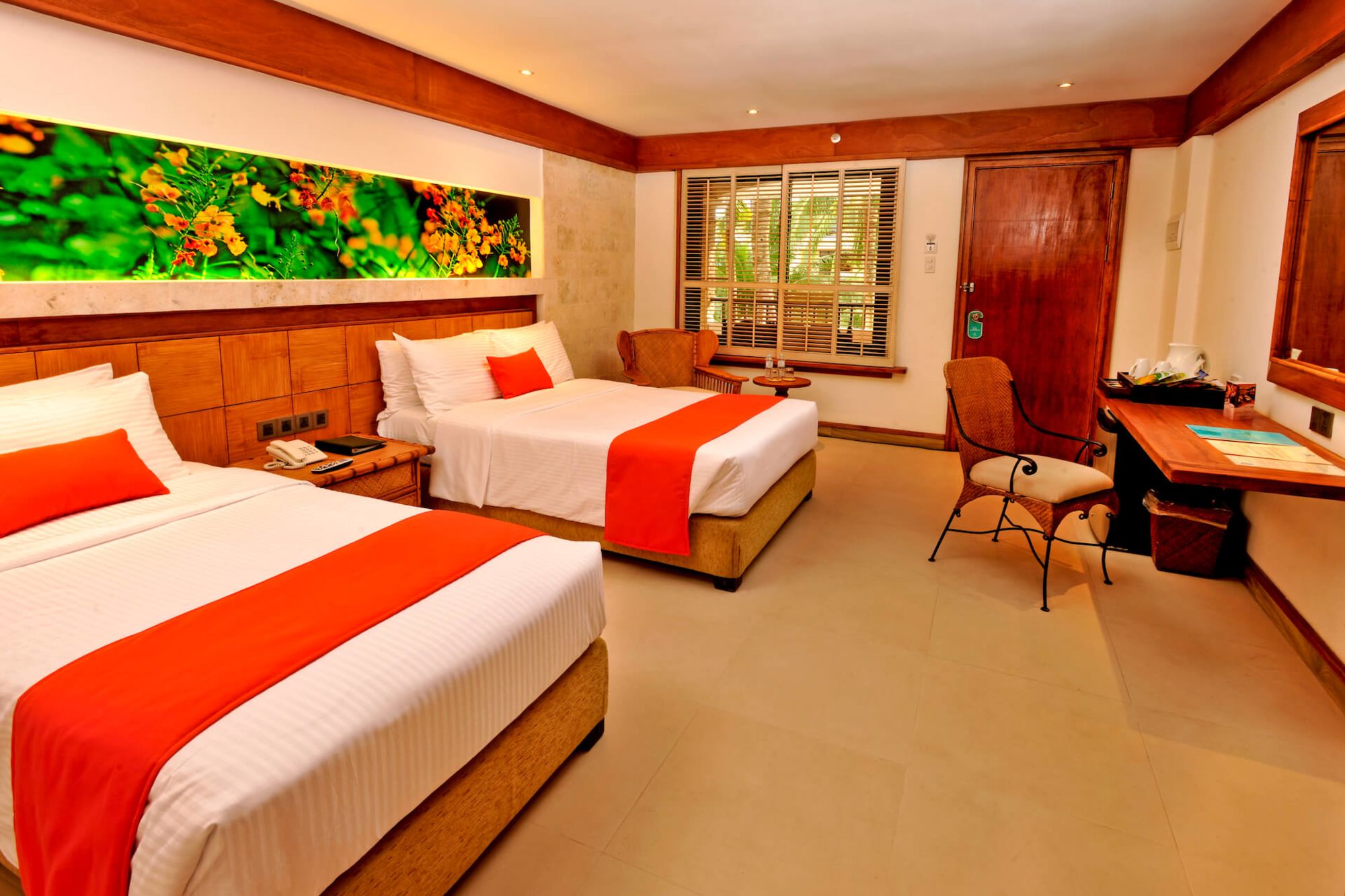 Costabella Tropical Beach Hotel à Cebu: Deluxe Poolside