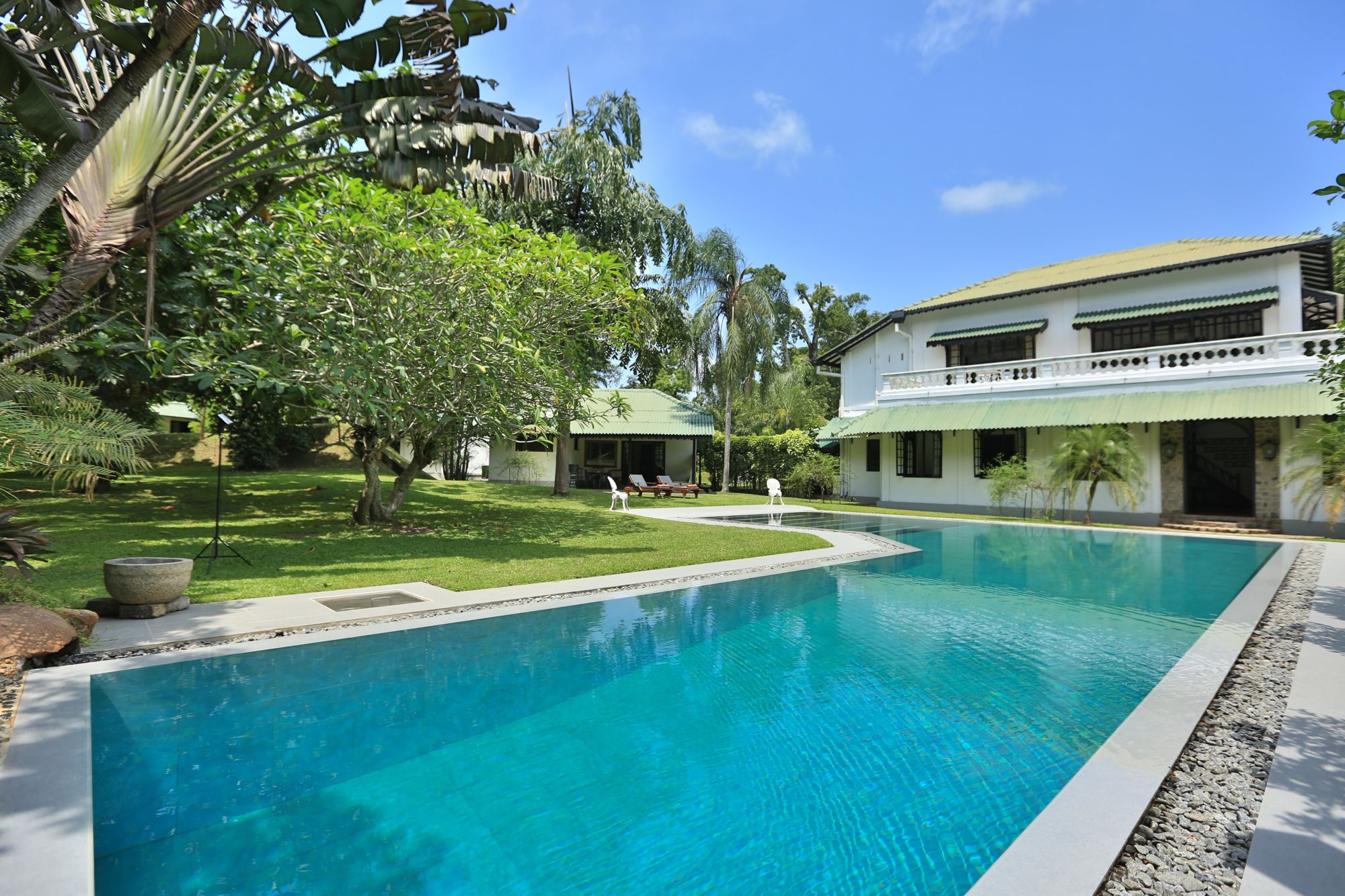 Horathapola Coconut Estate in Yakvila: salt water swimming pool