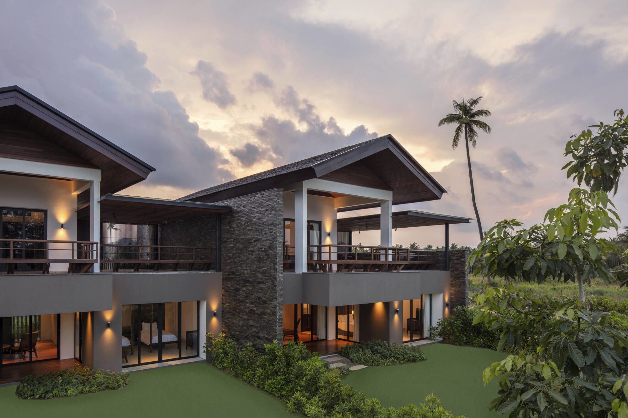 The Residence Bintan: Garden Terrace (below) Exterior