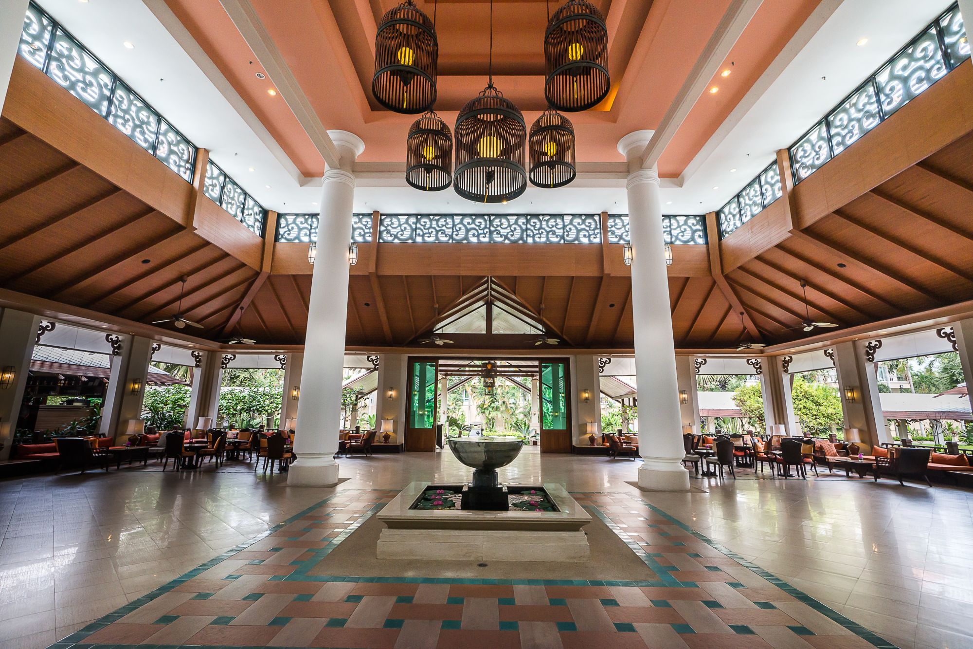 Ravindra Beach Resort & Spa in Pattaya: Lobby