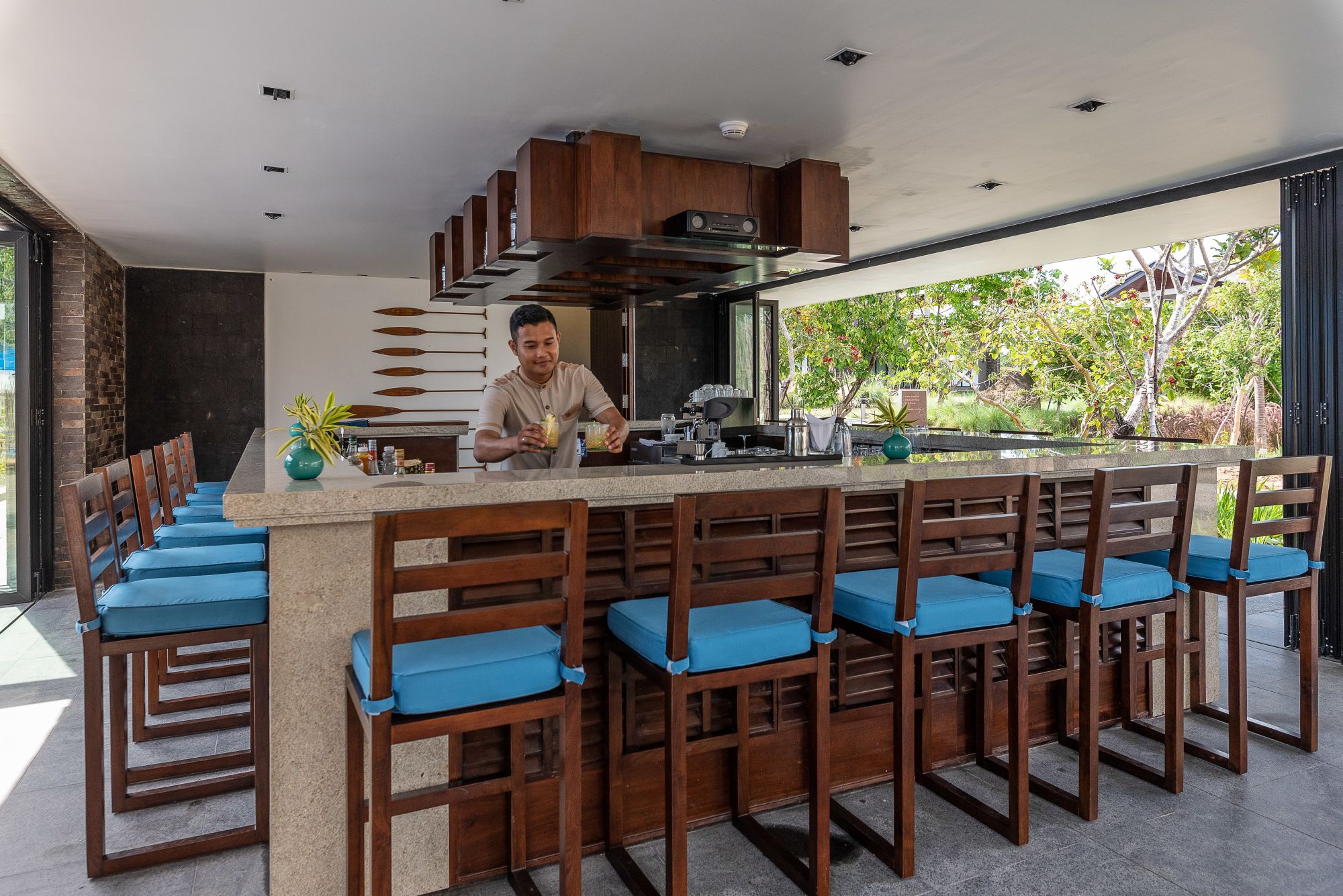 The Residence Bintan: Pool Bar