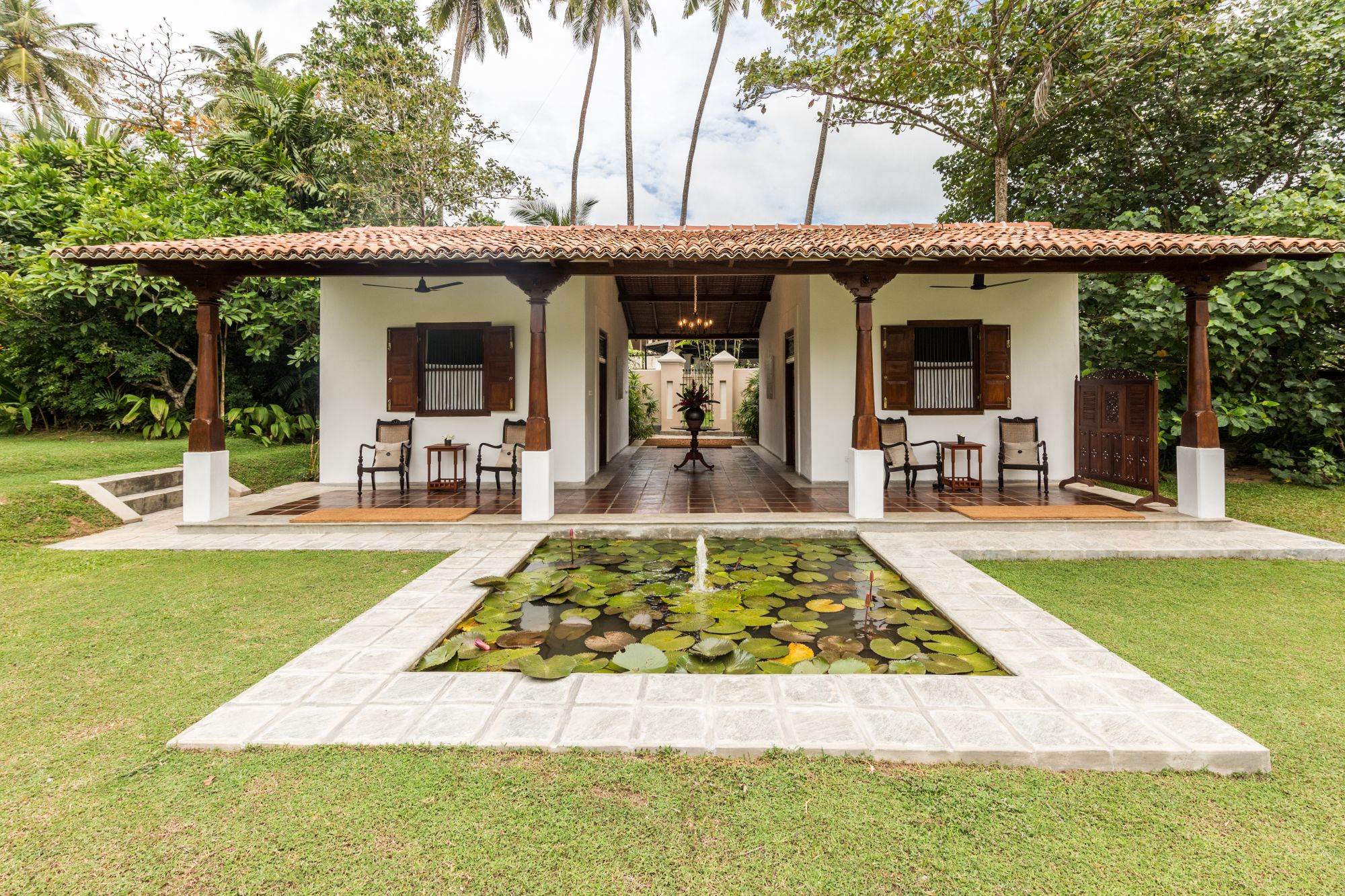 Nyne Hotels - Rock Villa à Bentota: Spa outside
