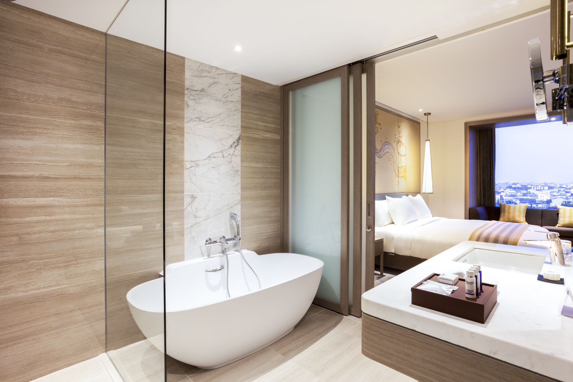 Crowne Plaza Vientiane: Standard | Standard with Pool View