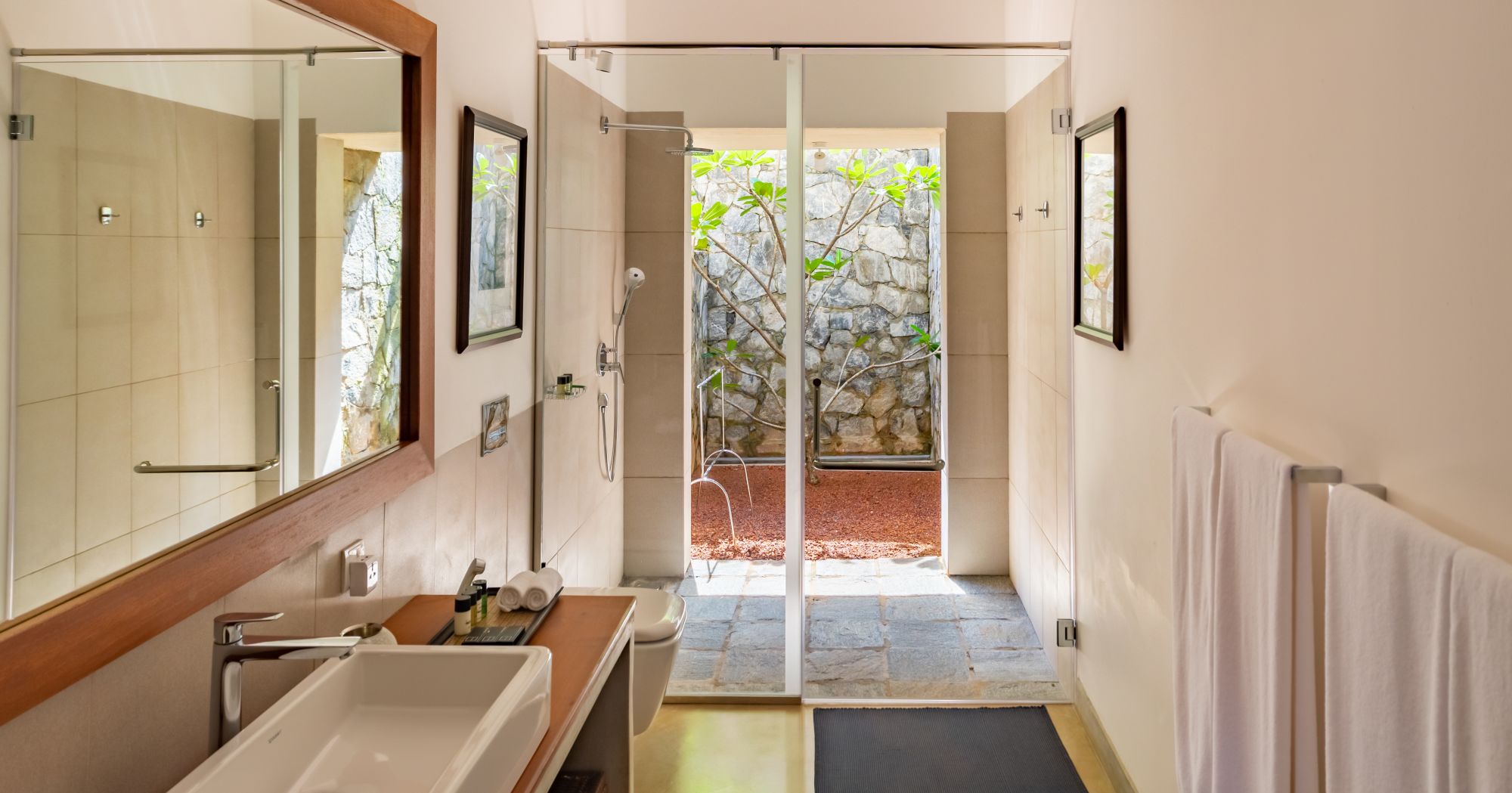 Taru Villas - The Long House in Bentota: Superior