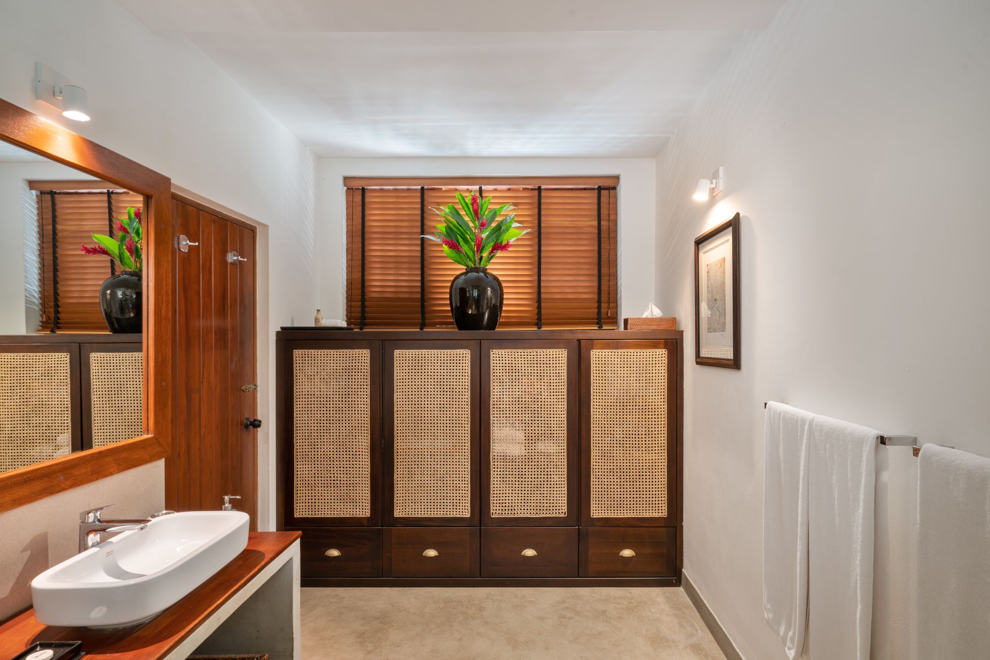 Taru Villas - The Long House in Bentota: Premier