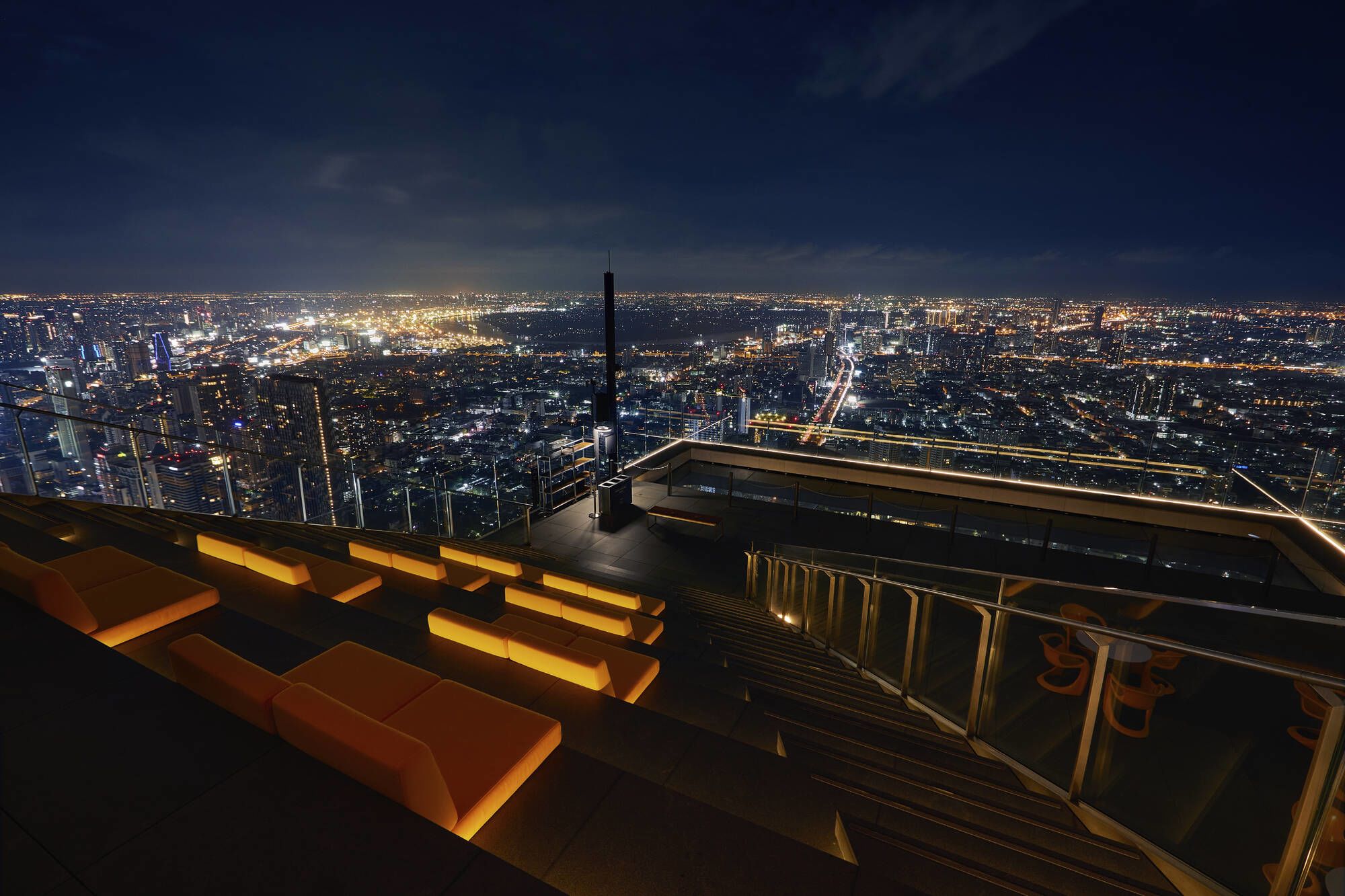 The Standard, Bangkok Mahanakhon: Sky Beach