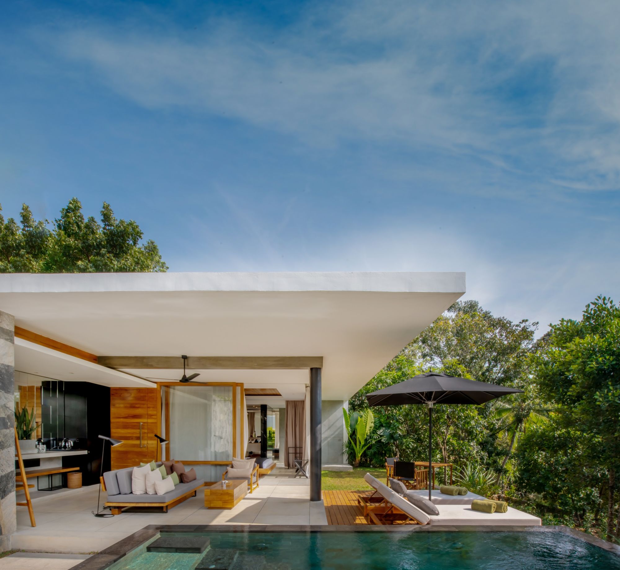 Haritha Villas & Spa à Hikkaduwa: Contemporary Villa with Private Pool