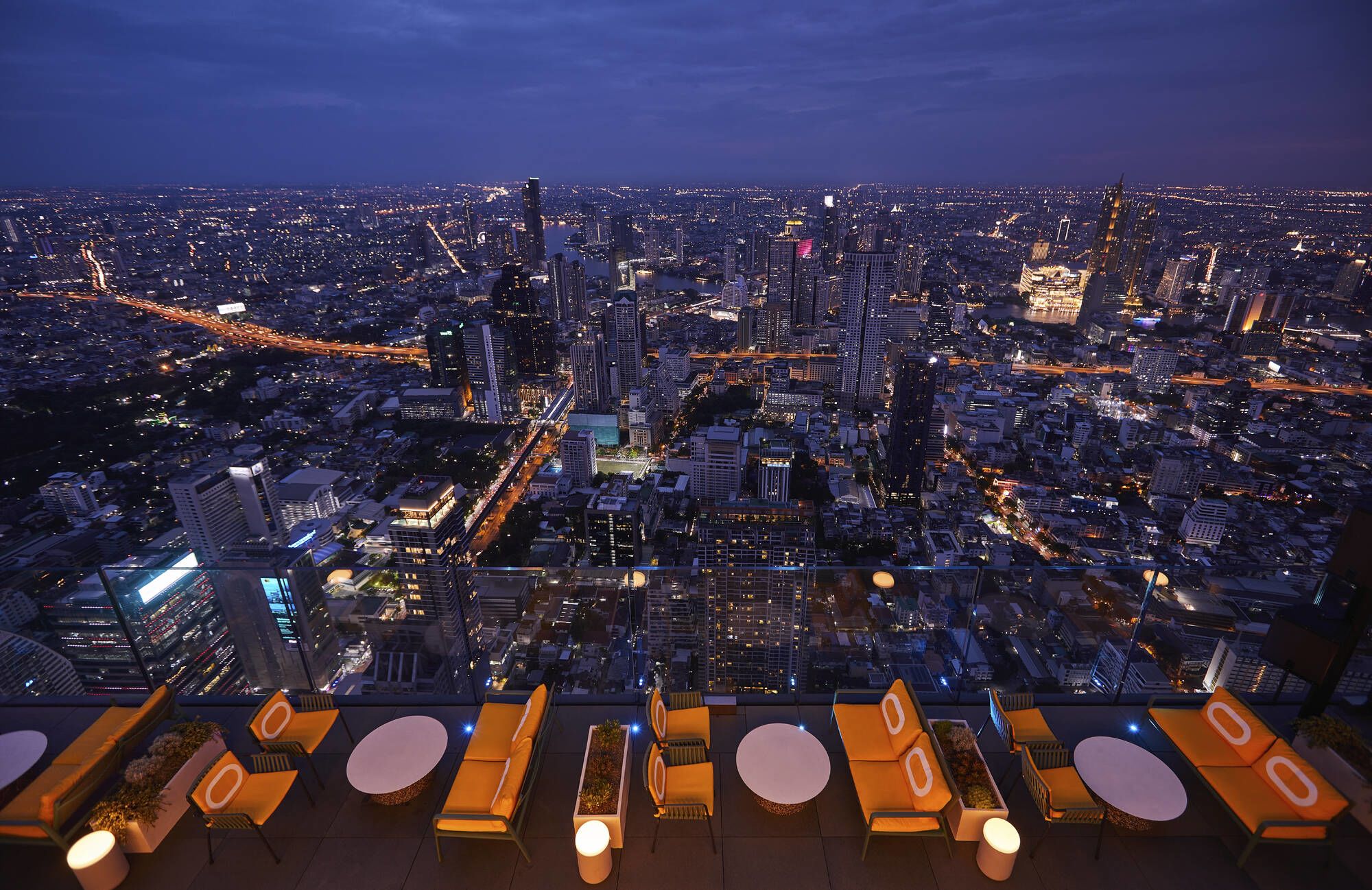 The Standard, Bangkok Mahanakhon: Sky Beach