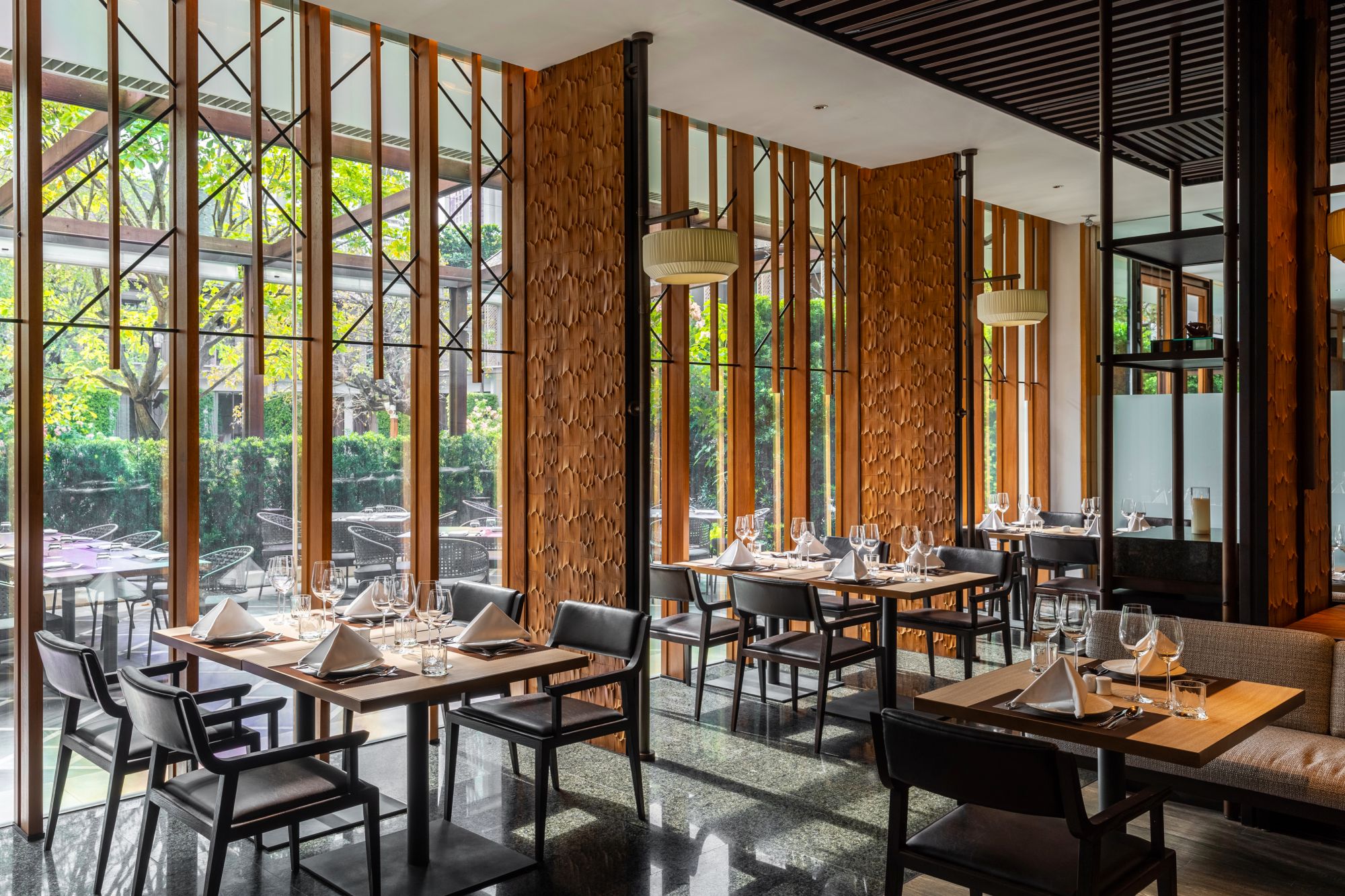 Villa Deva Resort & Hotel in Bangkok: Vela Bhirom Restaurant
