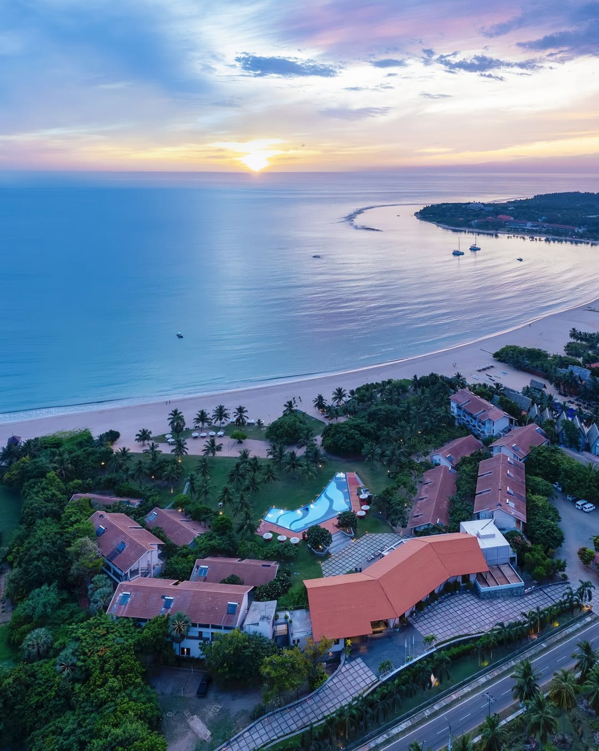 The Calm Resort & Spa in Passekudah: Areal View