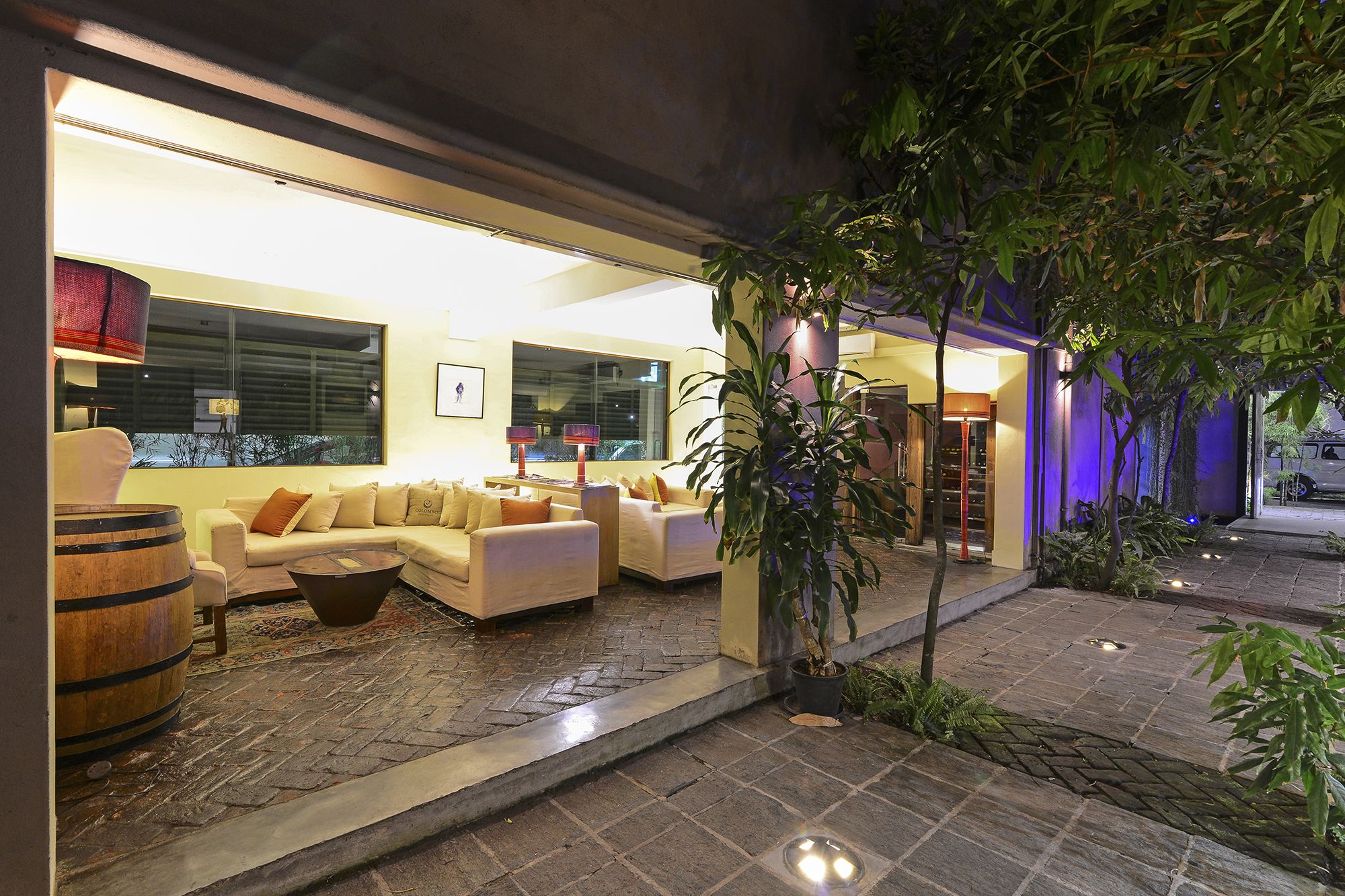 Colombo Court Hotel & Spa: Wine Lounge