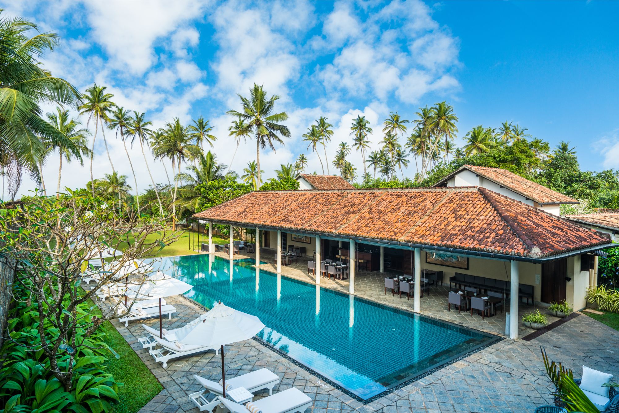 Taru Villas - The Long House in Bentota: pool view