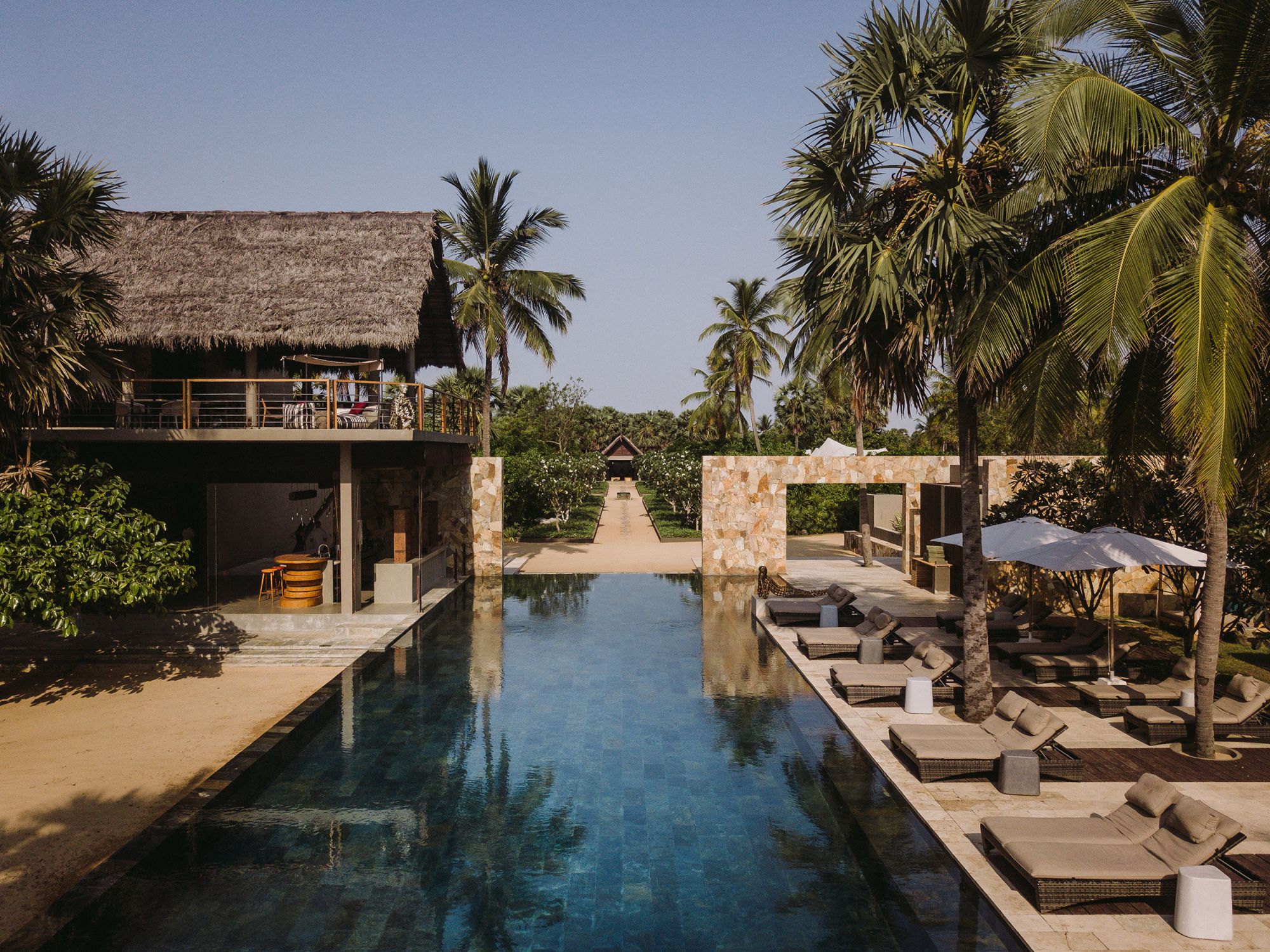 Karpaha Sands in Passekudah: Pool Area
