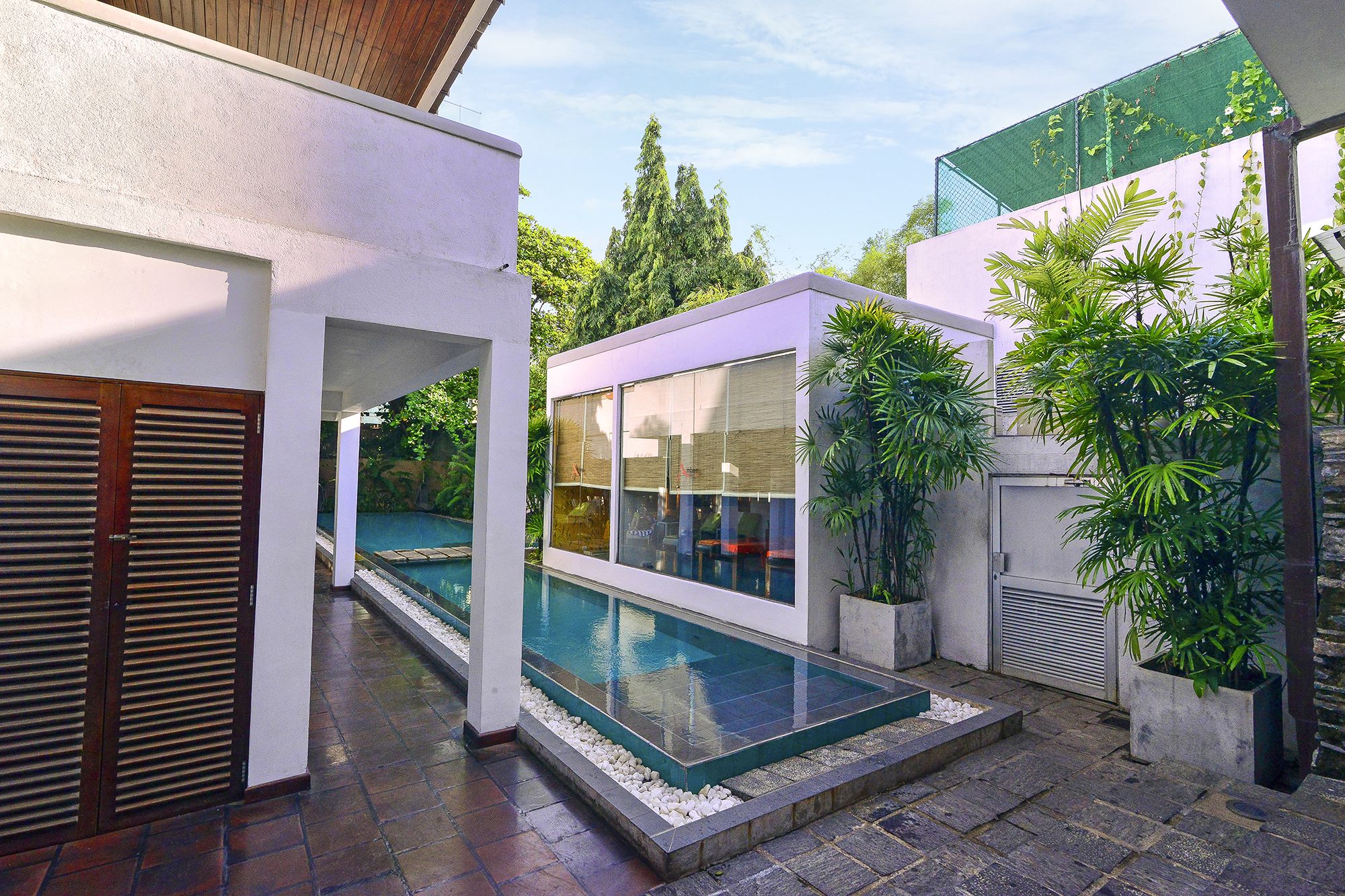 Colombo Court Hotel & Spa: Pool Side