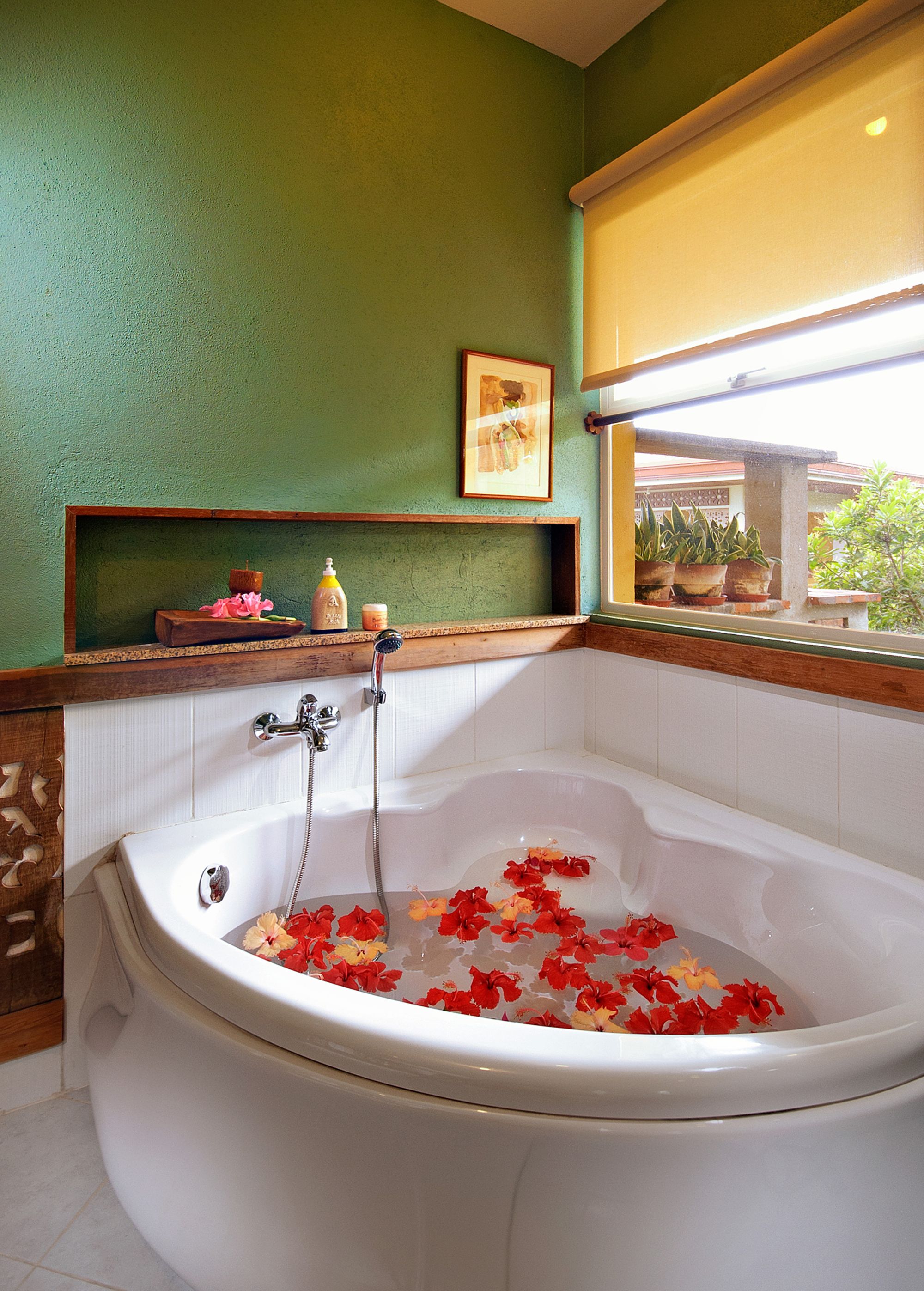 Amarela Resort à Bohol: Antequera Room | Bathtub
