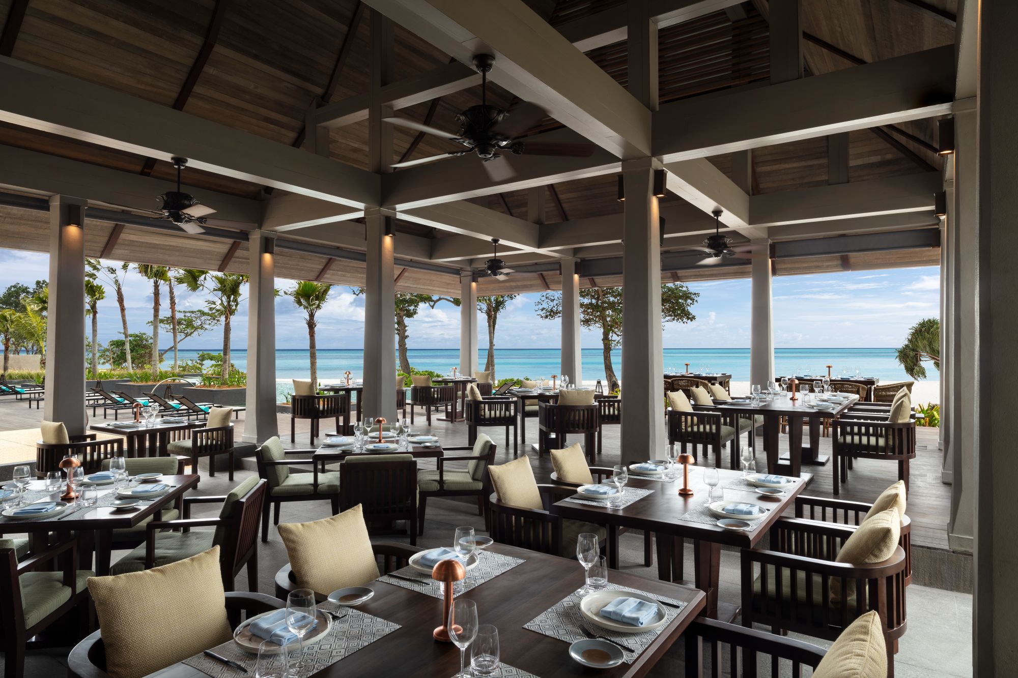 Anantara Desaru Coast Resort & Villas: Sea Fire Salt