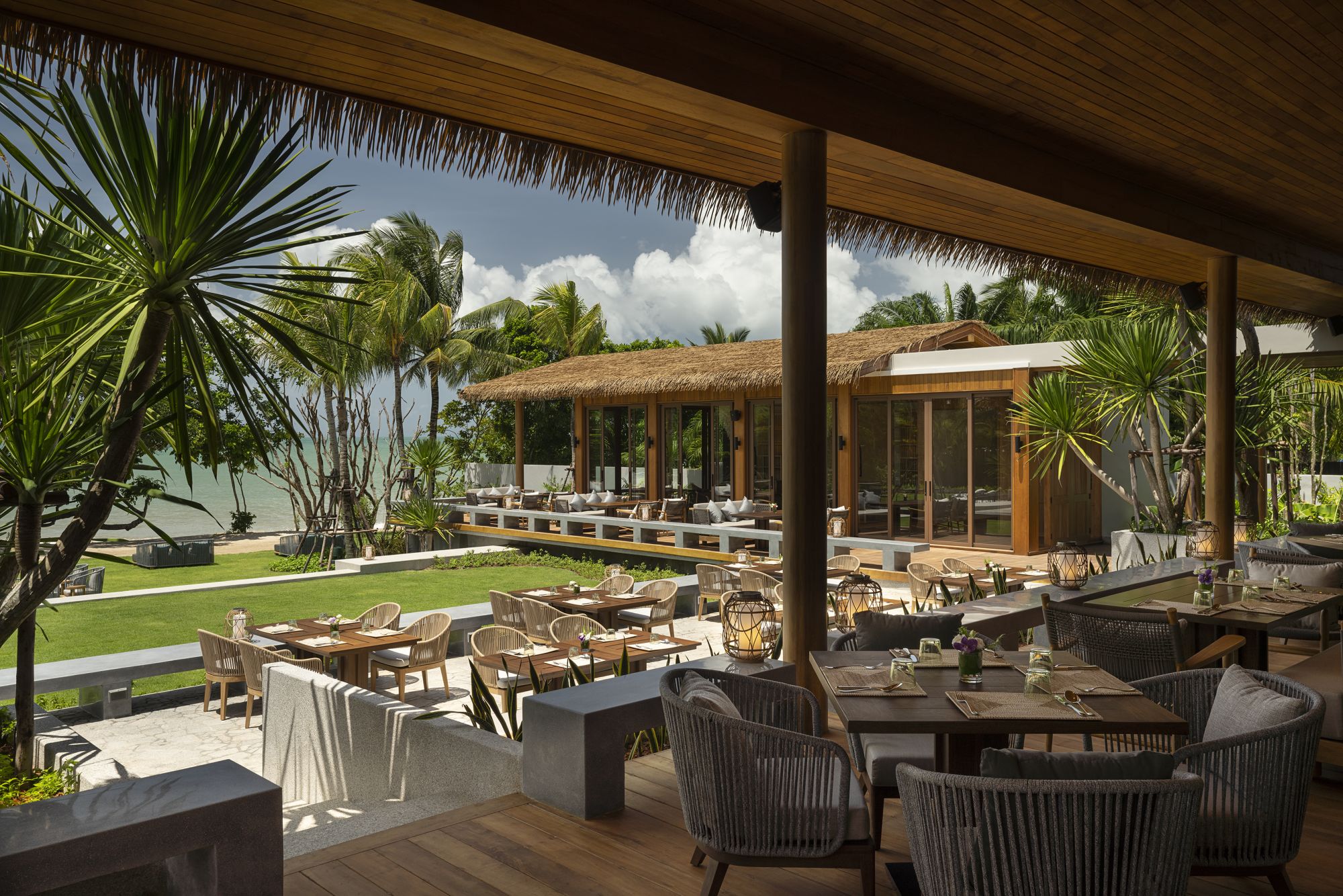 Anantara Koh Yao Yai Resort & Villas in Ko Yao: The Beach Restaurant