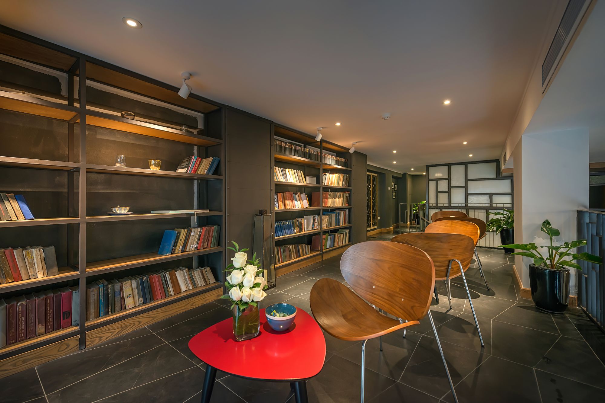 Bespoke Trendy Hotel Hanoi: Library