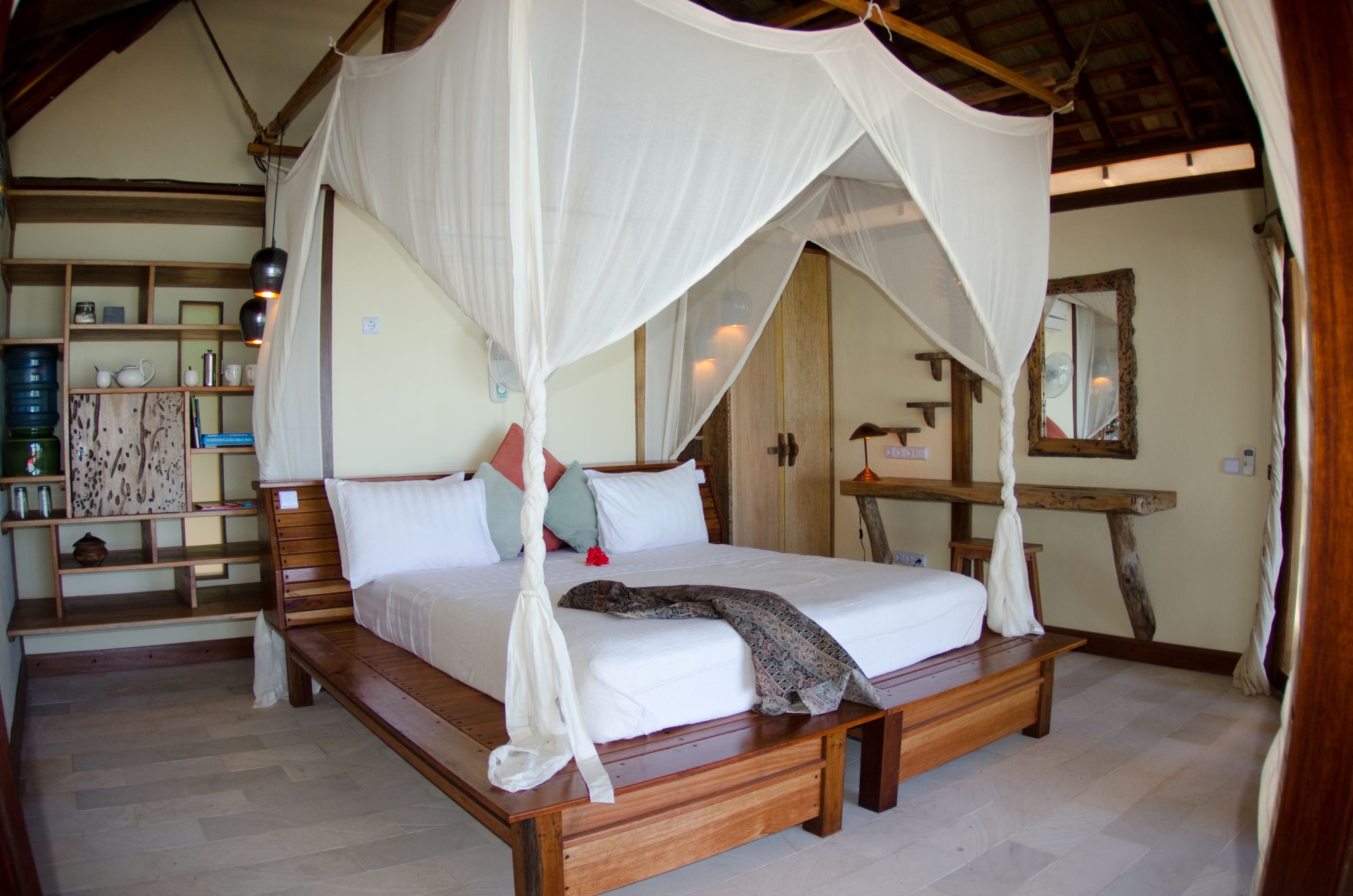 Misool Eco Resort in Sorong: Villa Tenang