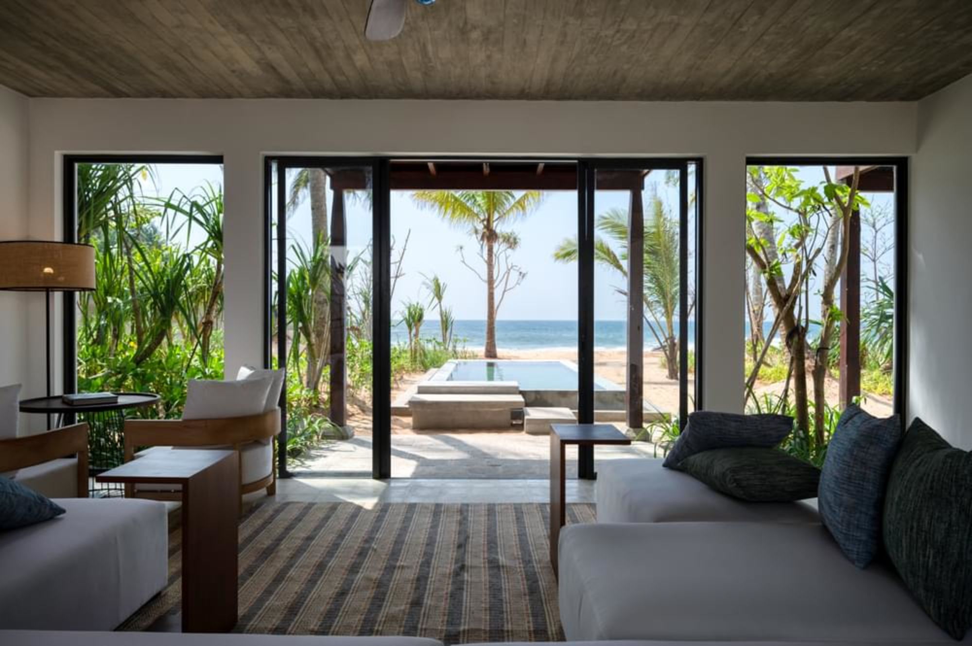 Ahu Bay in Ahungalla: Bay View Suite