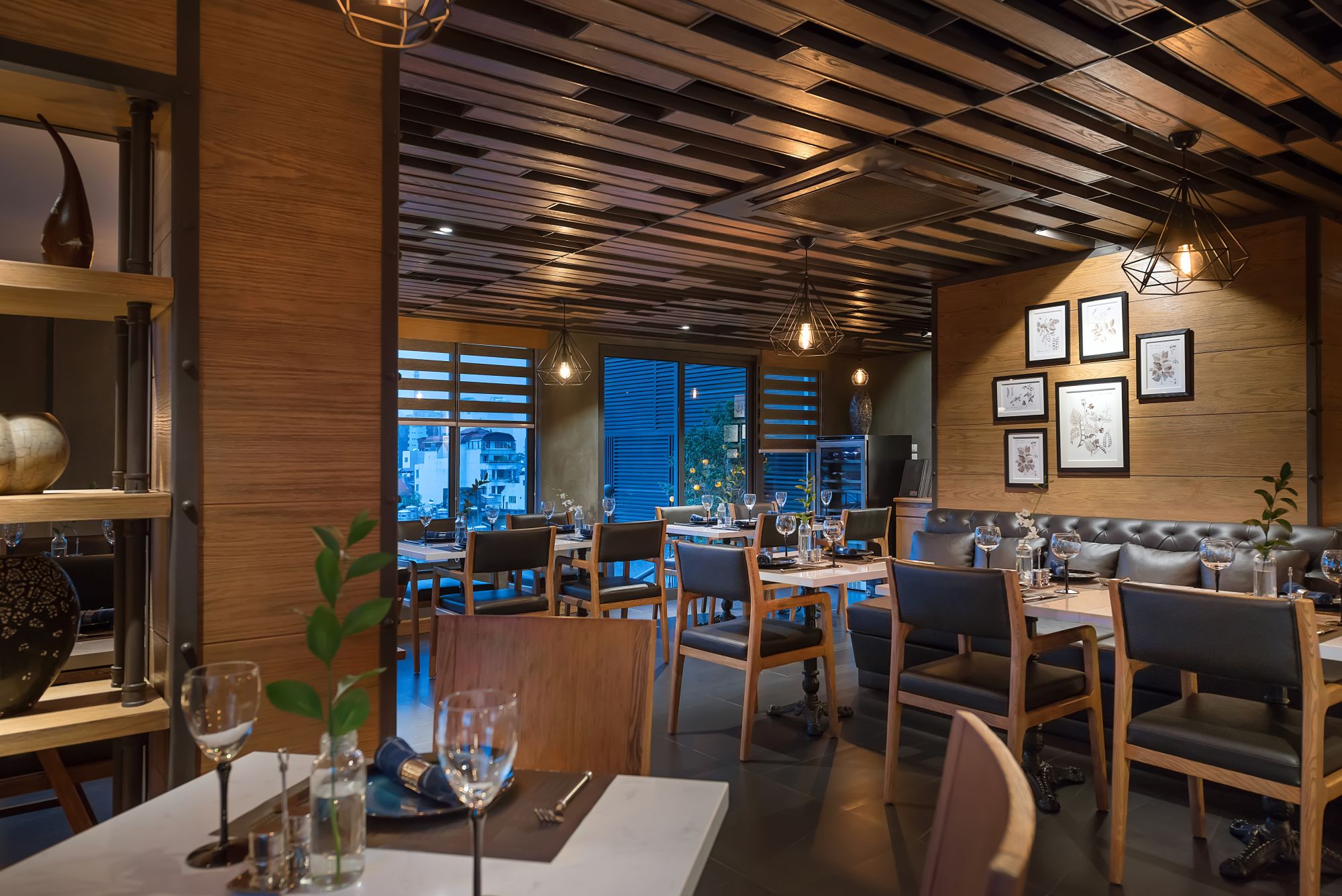 Bespoke Trendy Hotel Hanoi: Restaurant Nabemono