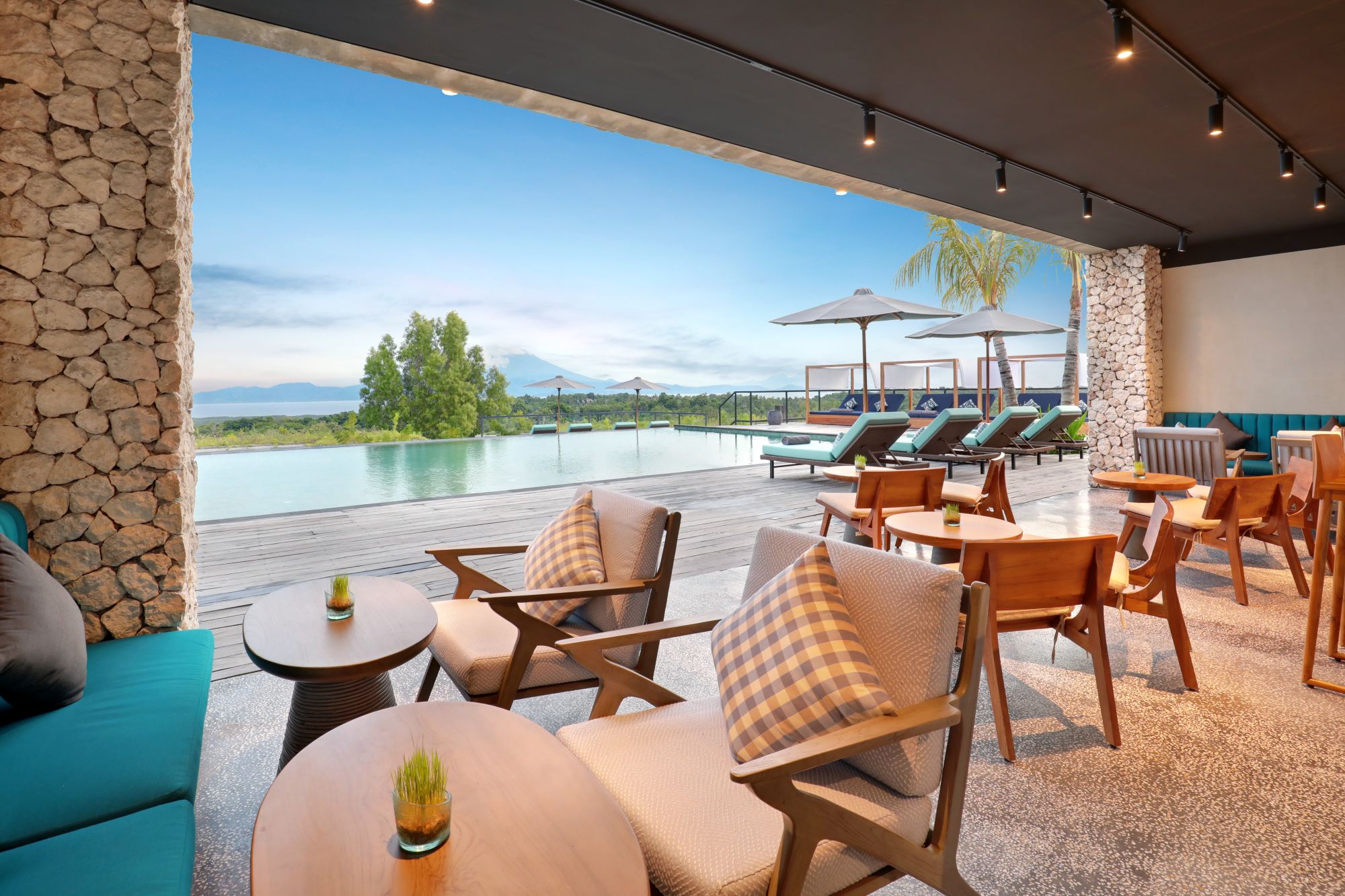 MAUA Nusa Penida: Aroha Bar