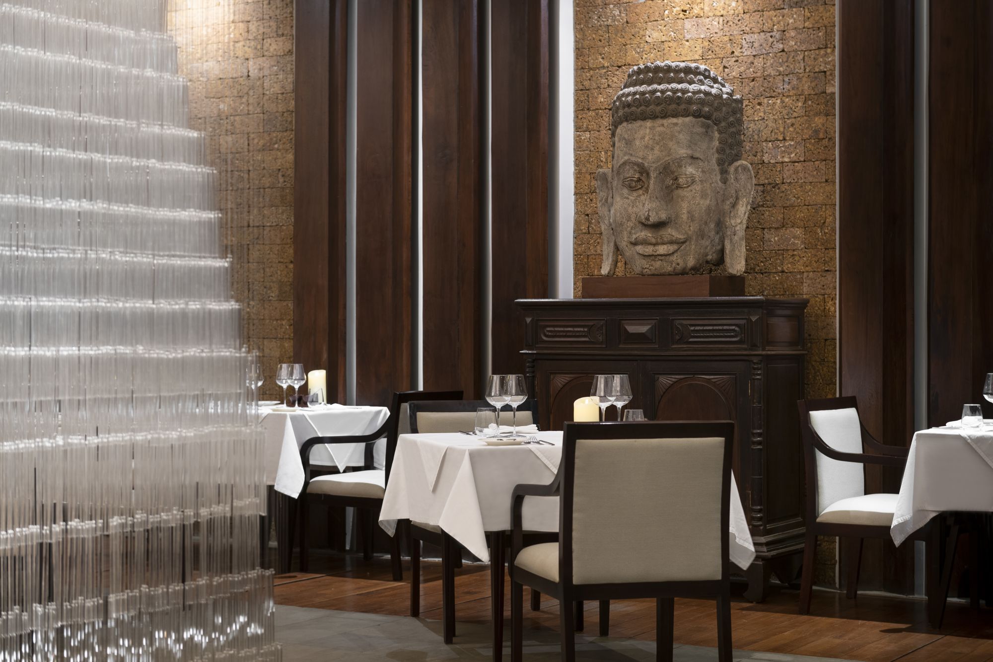 Jaya House River Park in Siem Reap: jaya tree restaurant