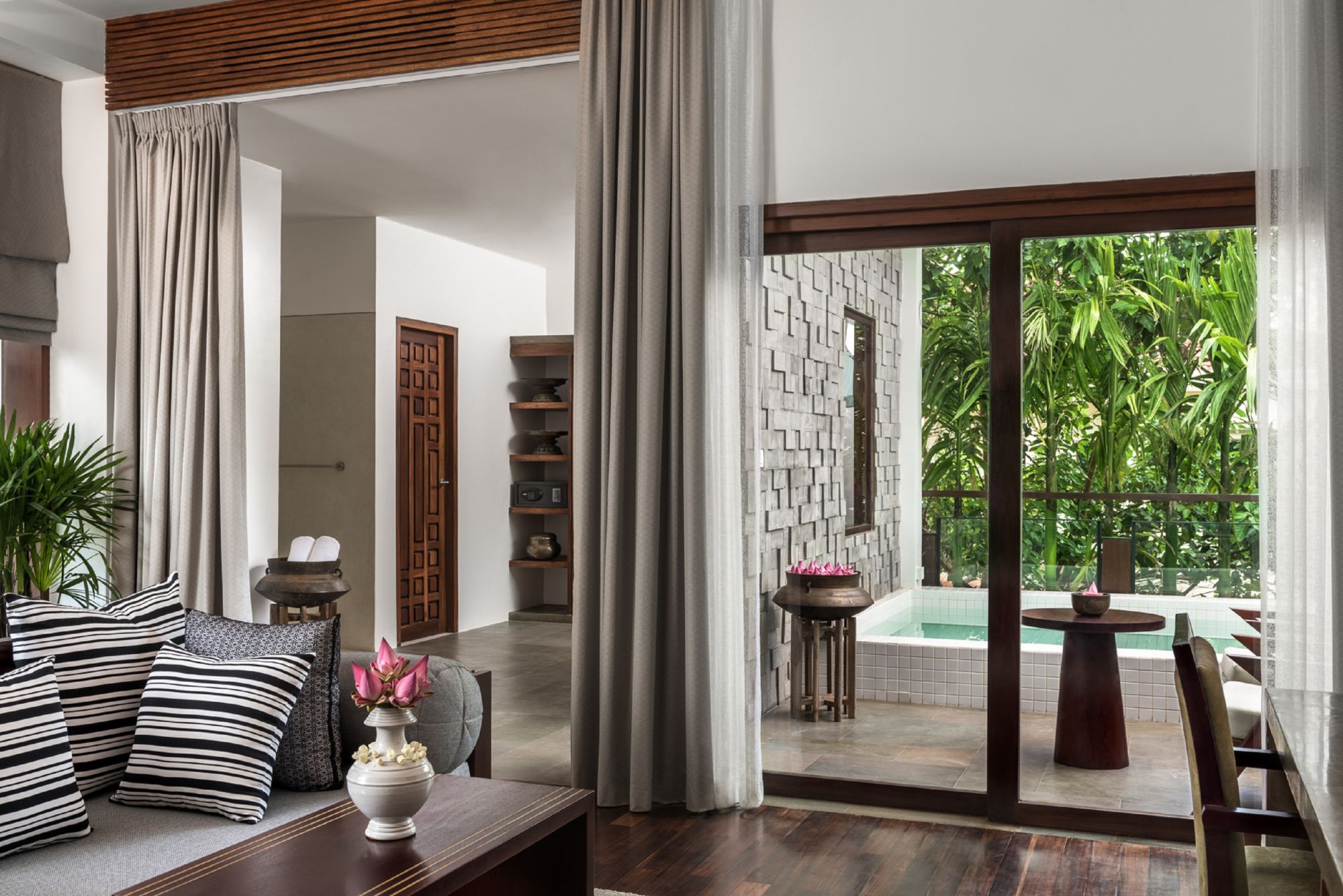 Jaya House River Park in Siem Reap: Junior Pool Suite