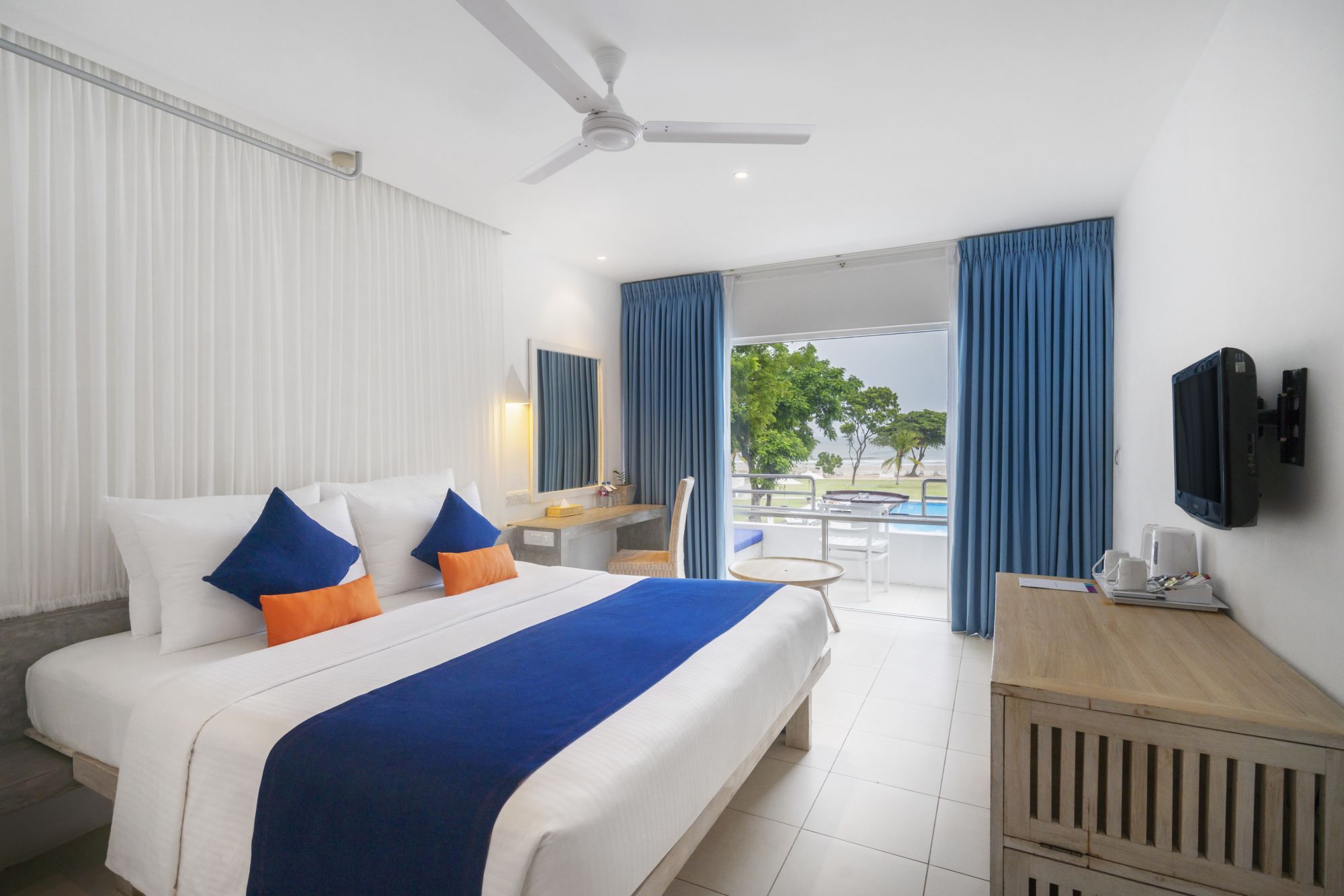 Trinco Blu by Cinnamon à Trincomalee: Superior Room
