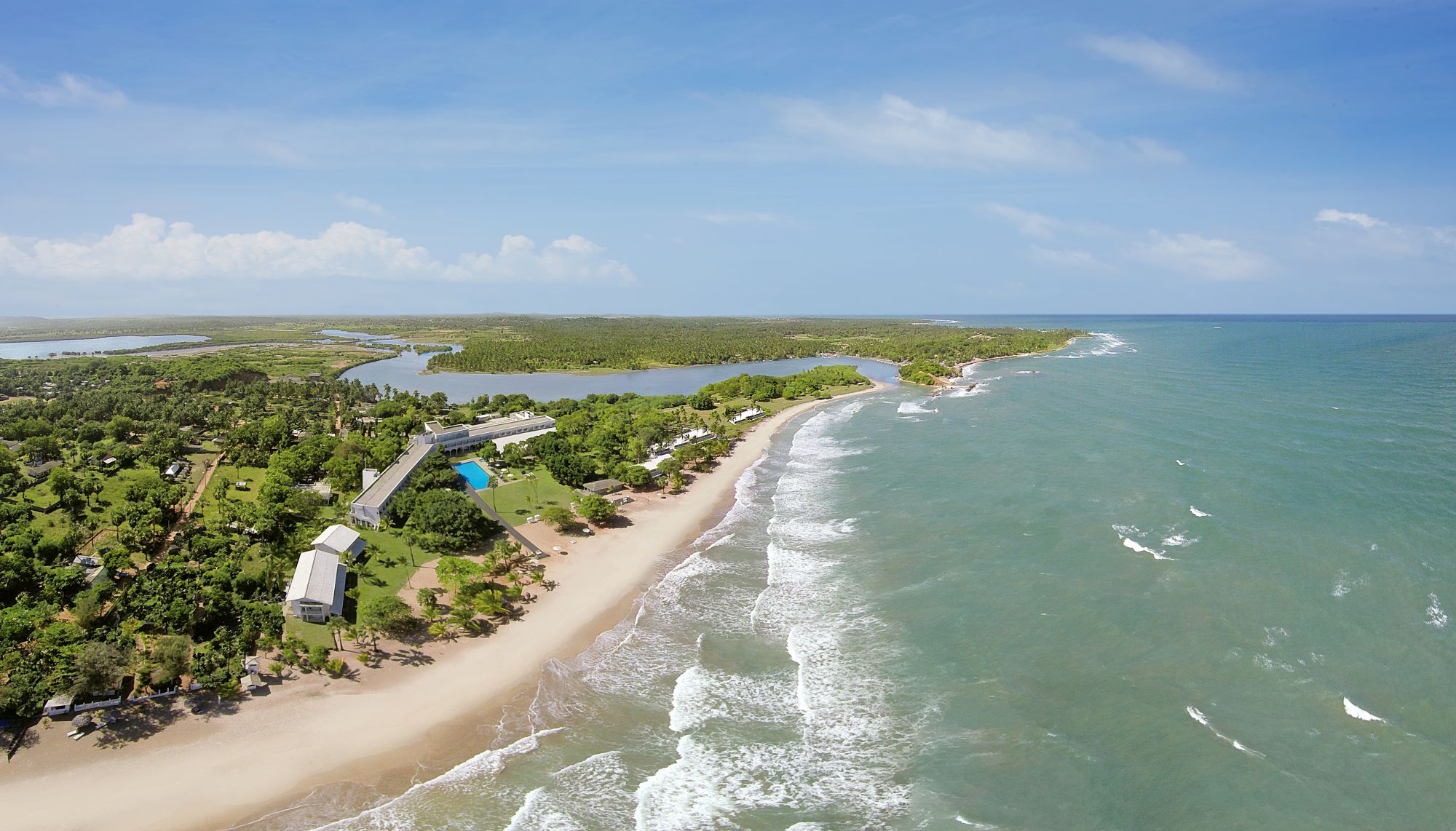 Trinco Blu by Cinnamon à Trincomalee: Aerial View