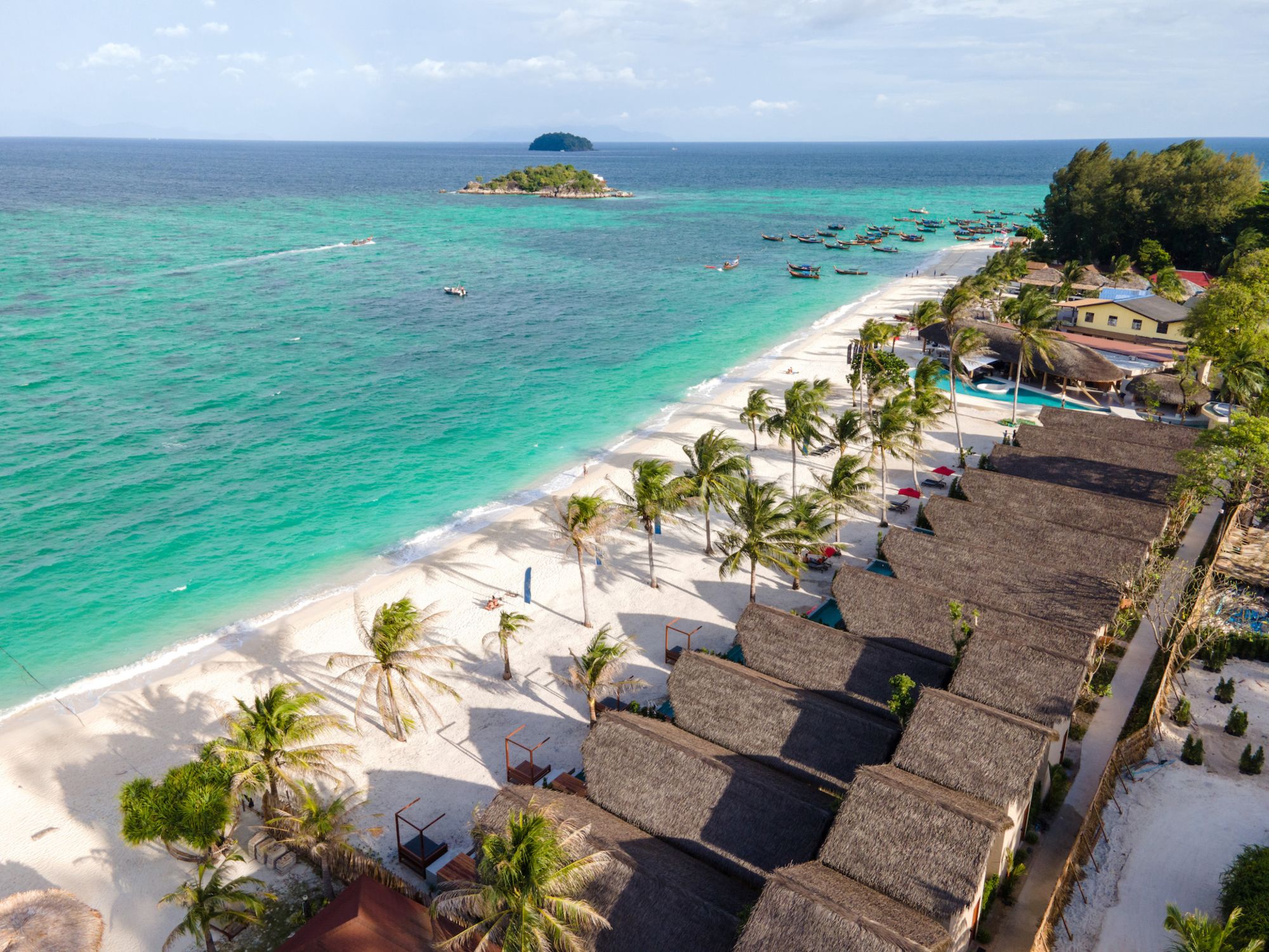 Irene Resort Koh Lipe à Ko Lipe: Areal View | Beach