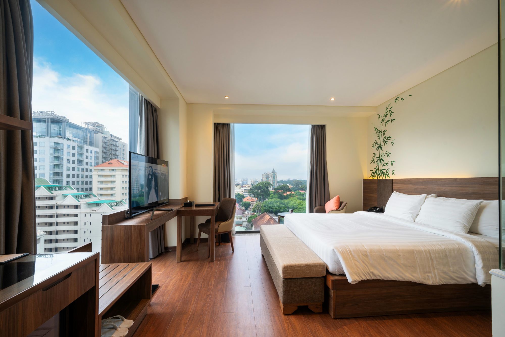 Northern Charm Hotel in Saigon:  Executive Park View 