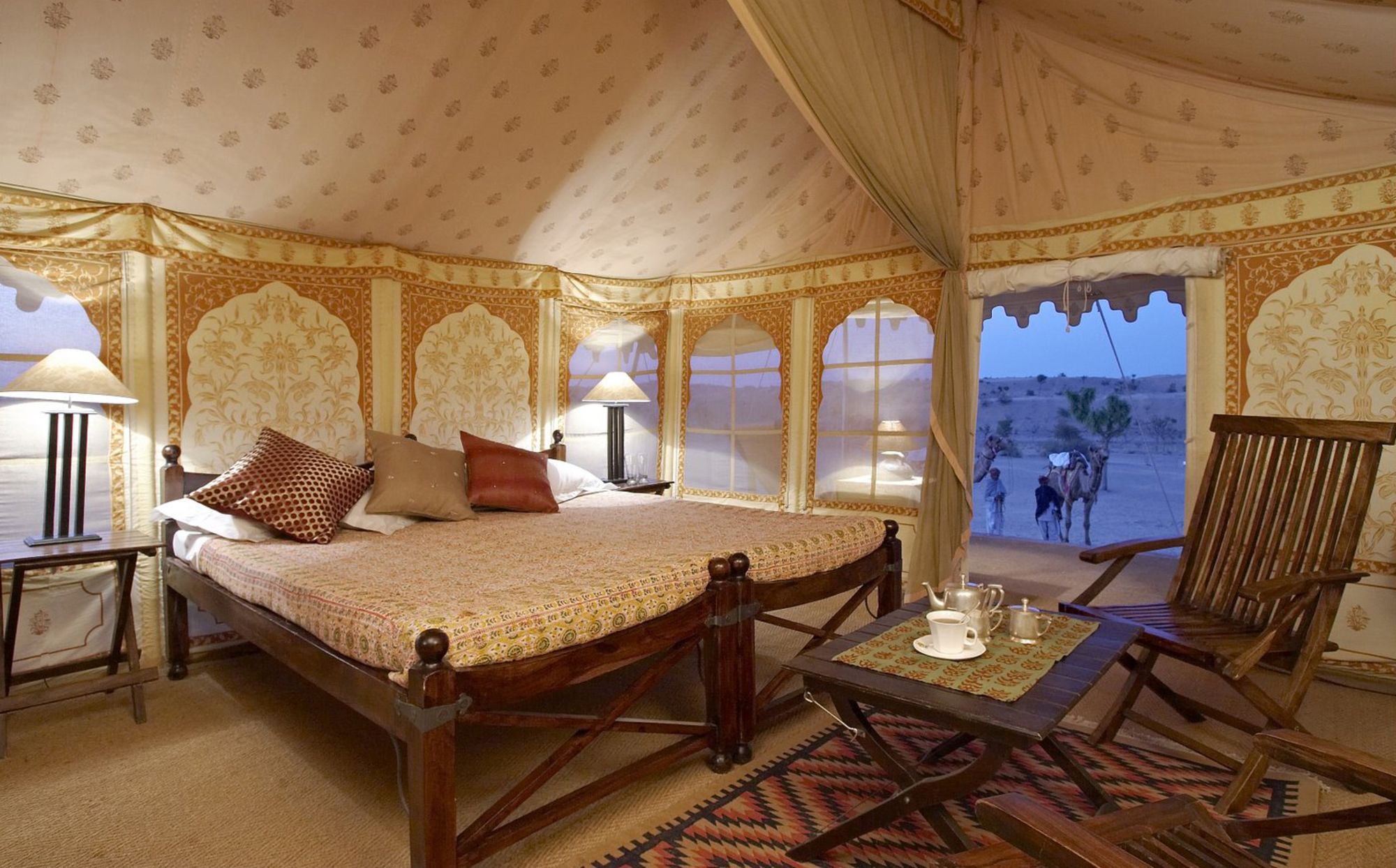 MANVAR Sevan, The Desert Camp in Wüste Thar:  Tent interior Manvar Desert Camp