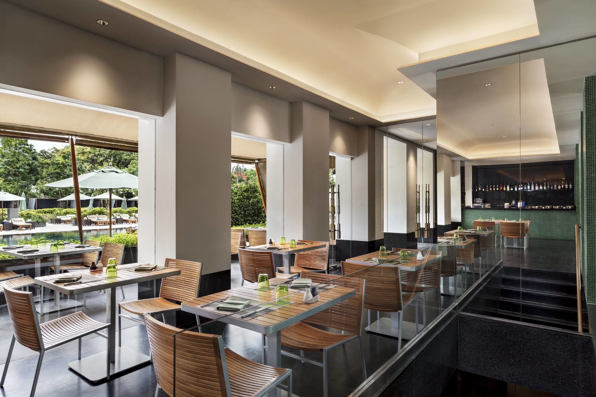 The Sukhothai Bangkok: Pool Bar