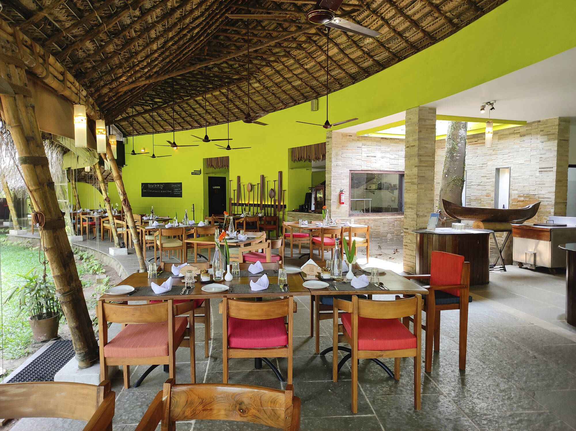 Xandari Pearl Beach Resort in Mararikulam: Pearl Spot restaurant