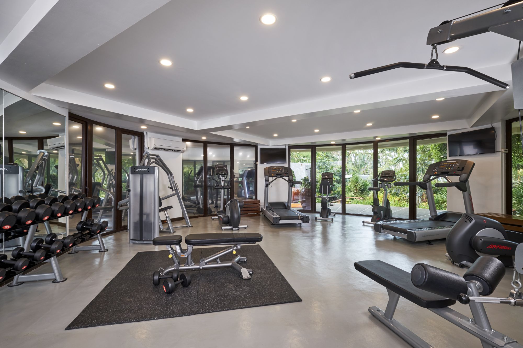 Mövenpick Resort & Spa Boracay:  Gym