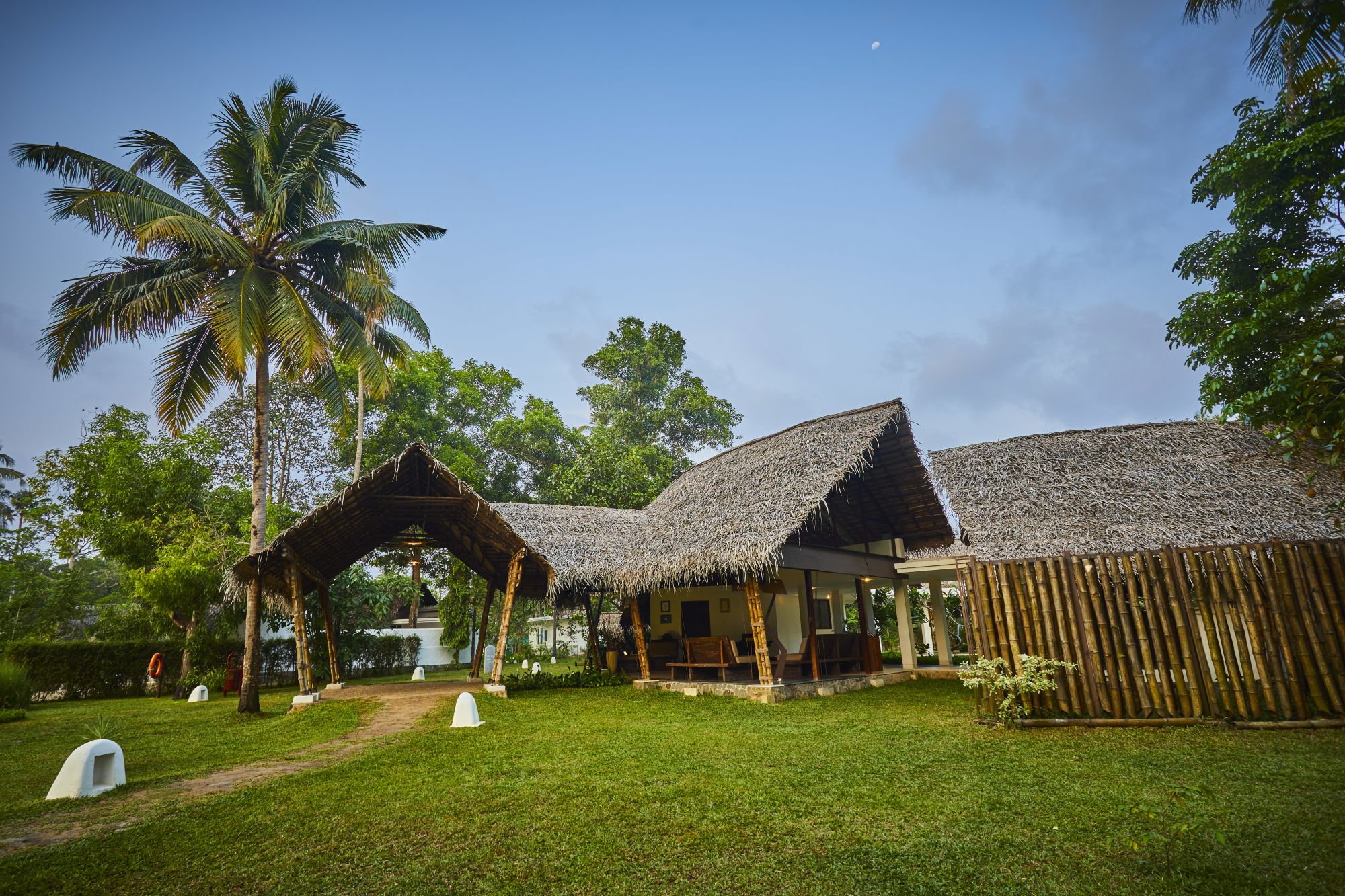 Xandari Pearl Beach Resort in Mararikulam: facilities: Xandari pearl Reception