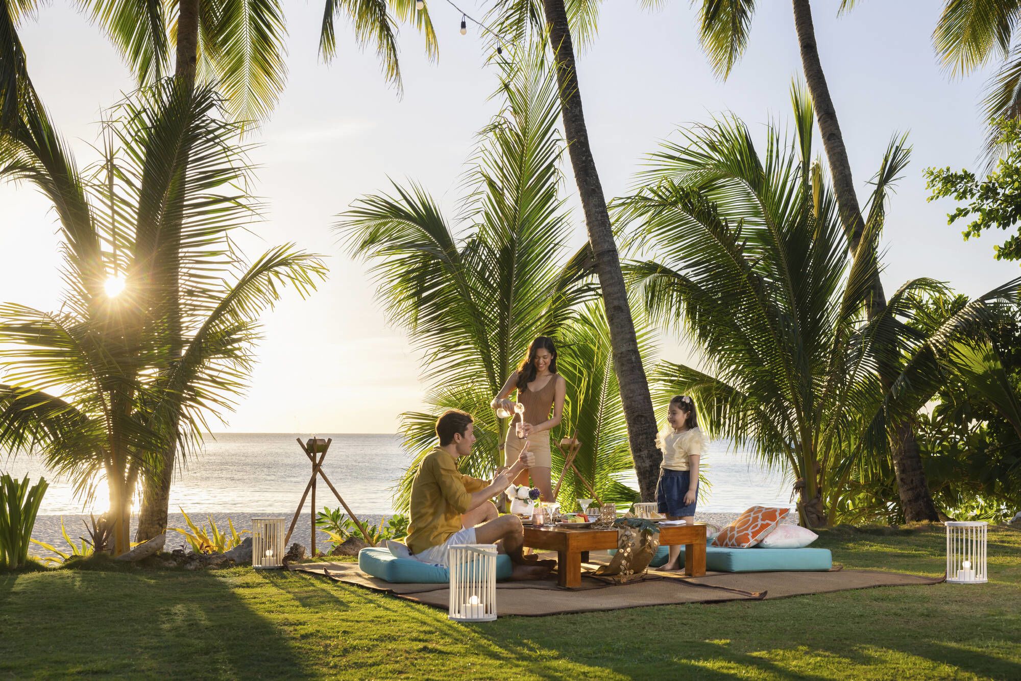Mövenpick Resort & Spa Boracay:  Family Picnic