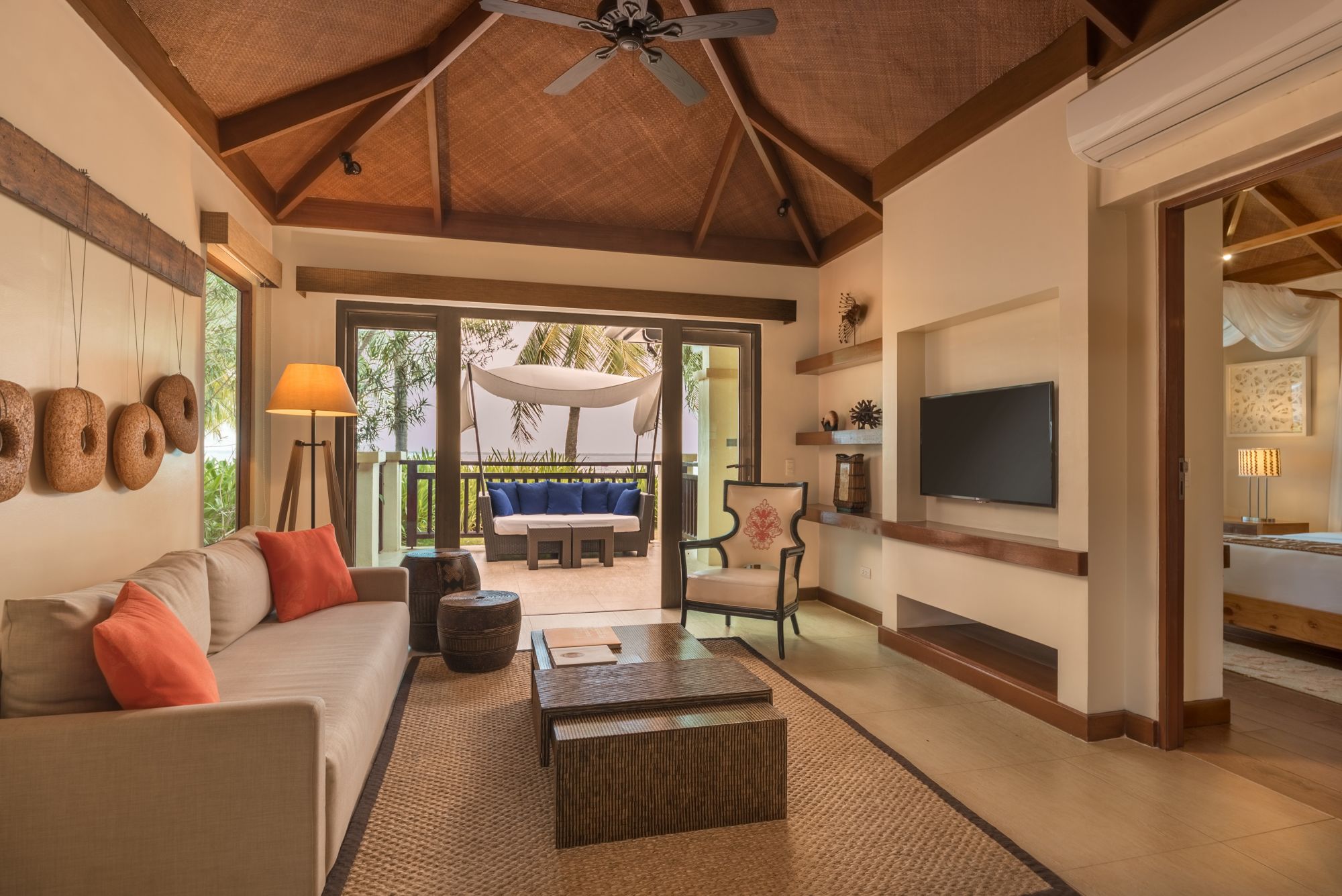 Crimson Resort & Spa Mactan in Cebu: Beach Casita