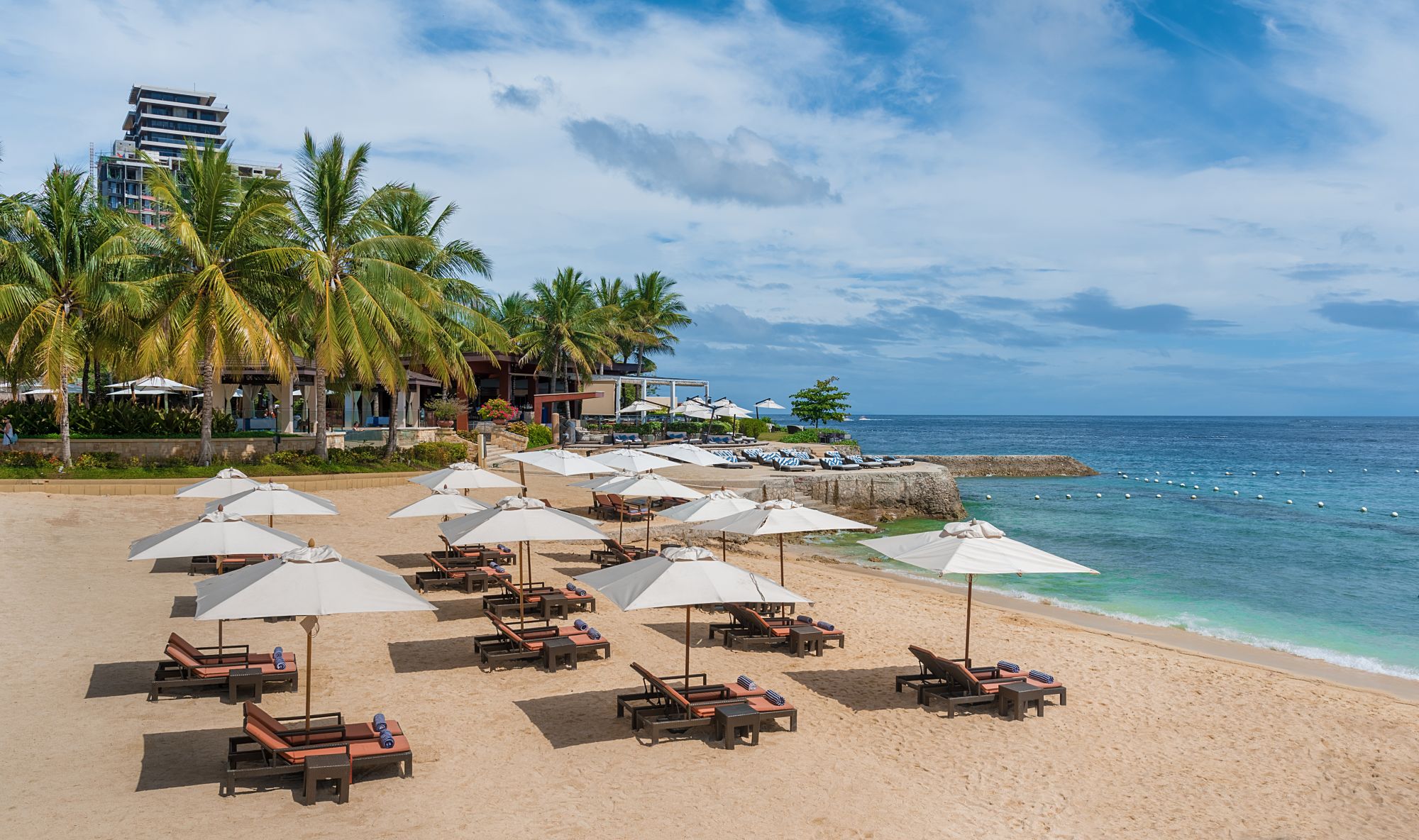 Crimson Resort & Spa Mactan in Cebu: Beach