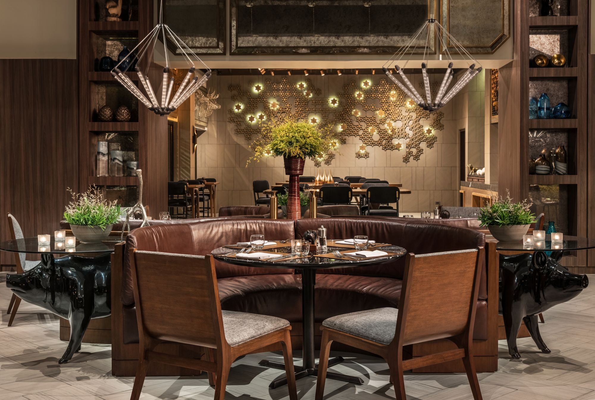 Crimson Resort & Spa Mactan in Cebu: Restaurant Enye by Chele Gonzalez