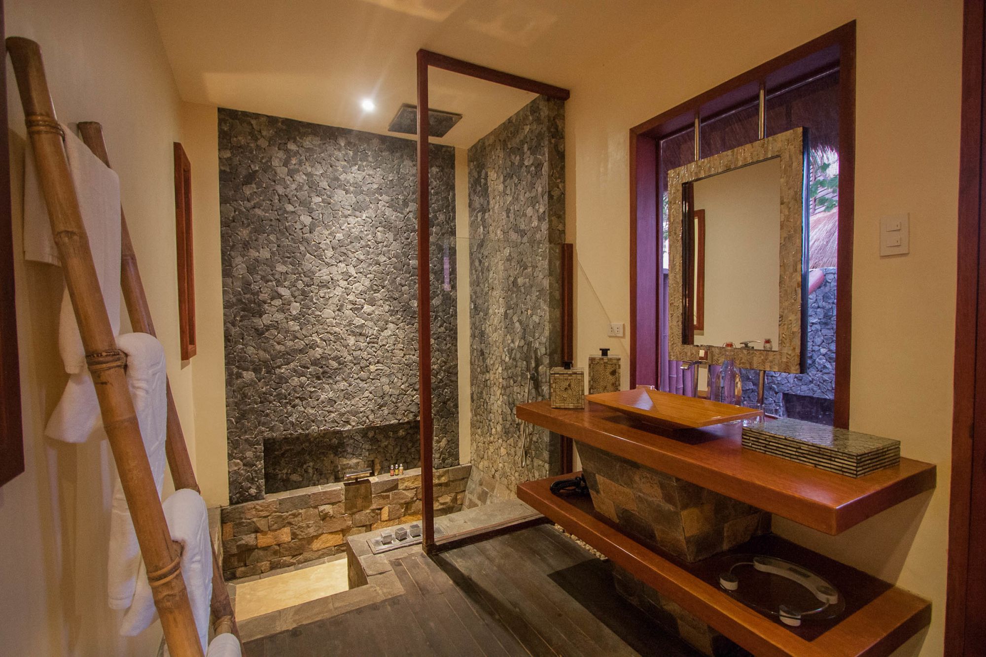 Cauayan Island Resort à Palawan:  Lagoon Villa | Bathroom