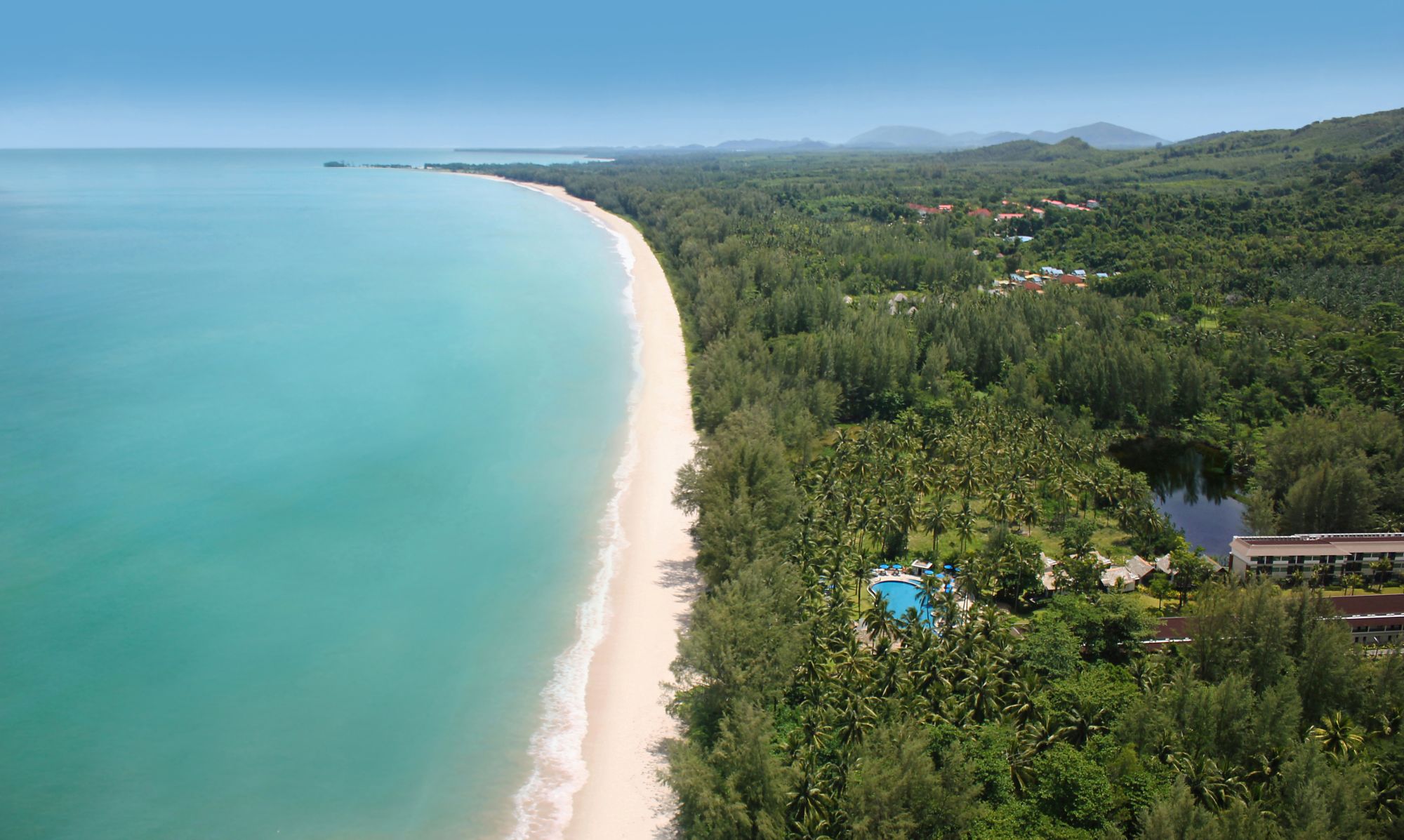 OUTRIGGER Khao Lak Beach Resort: Areal View Beach