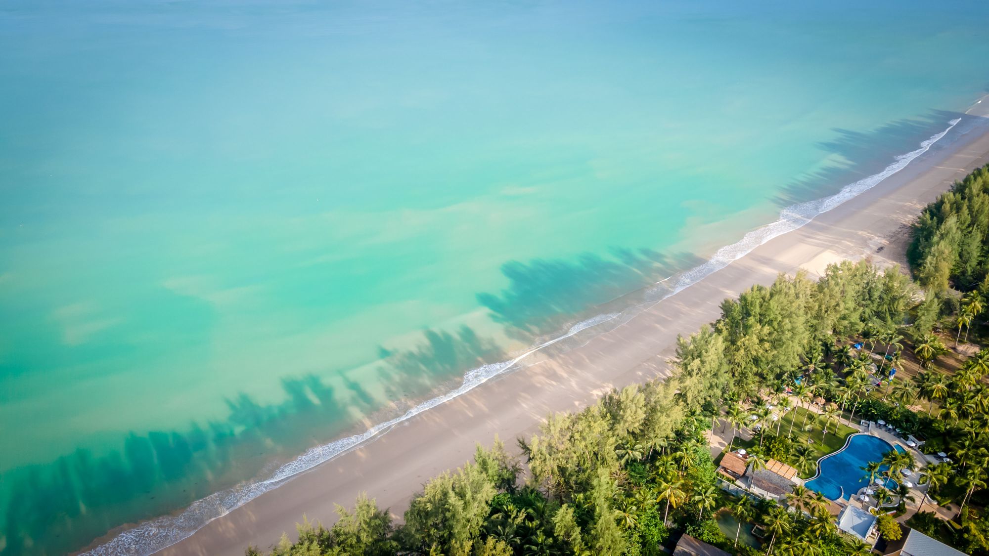OUTRIGGER Khao Lak Beach Resort: Beach